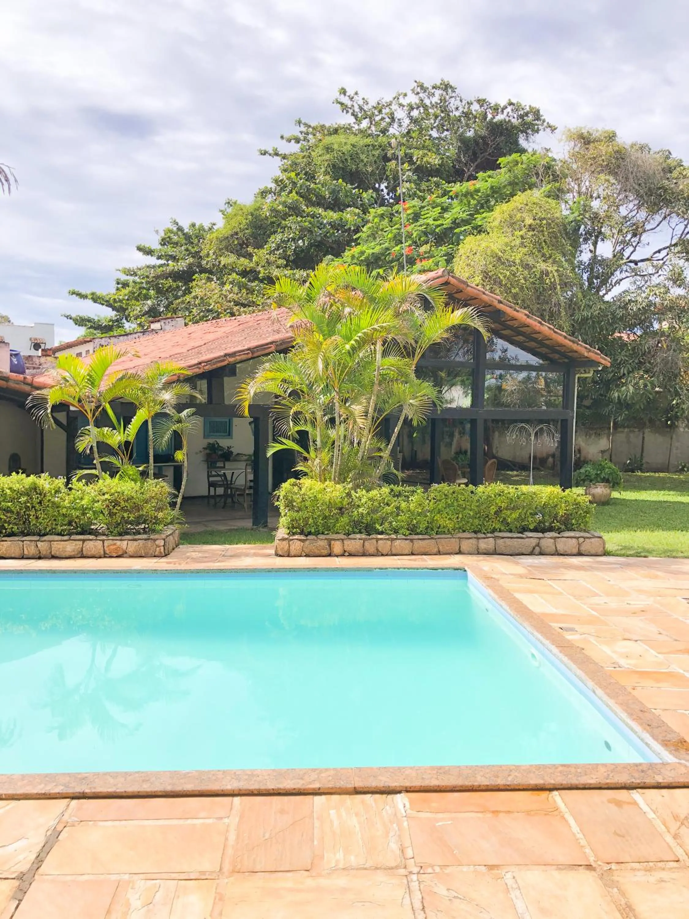 Swimming pool in Peixe Crew Manguinhos