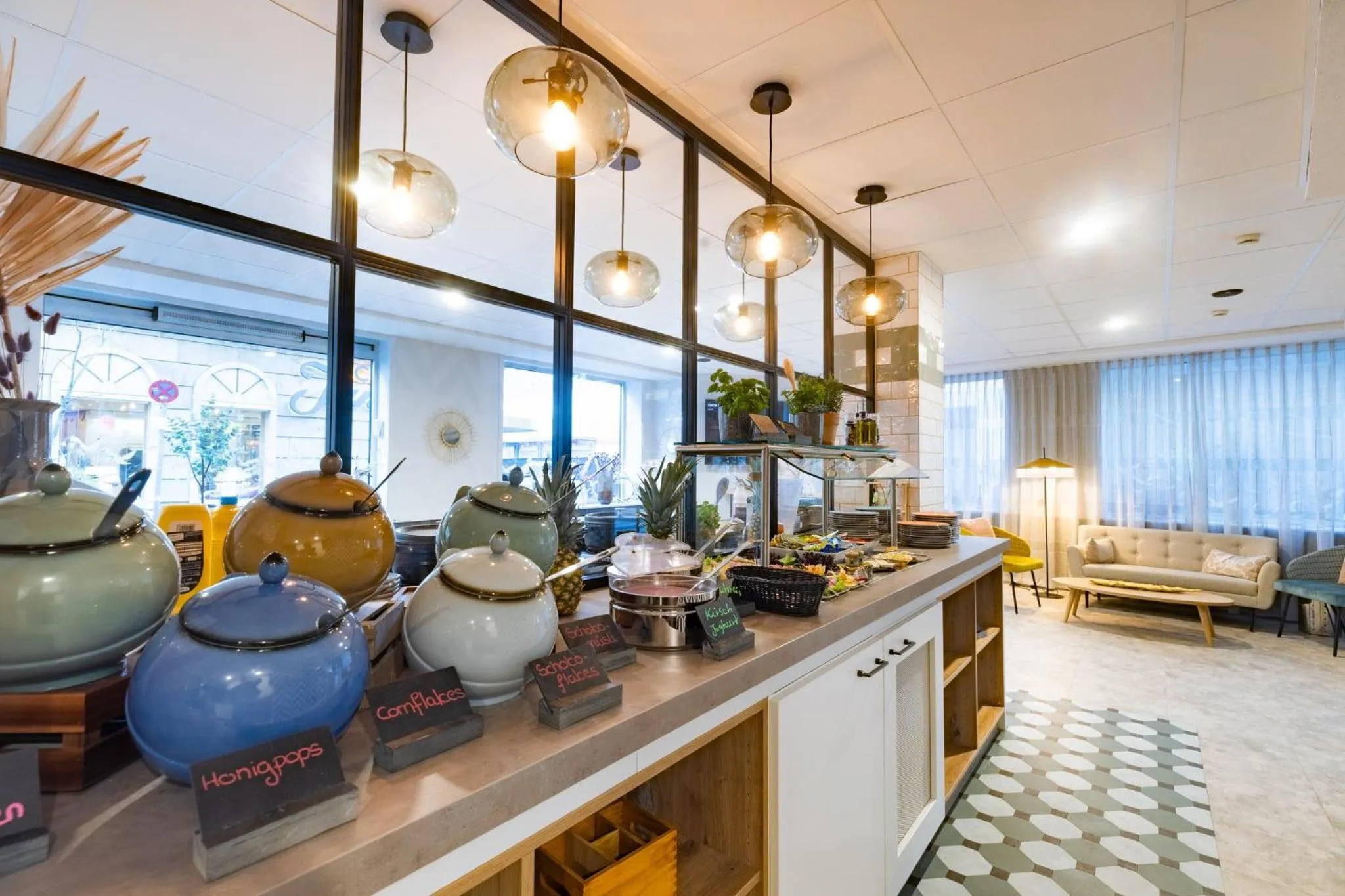 Restaurant/places to eat in Garner Hotel Cologne - Engelbertz by IHG