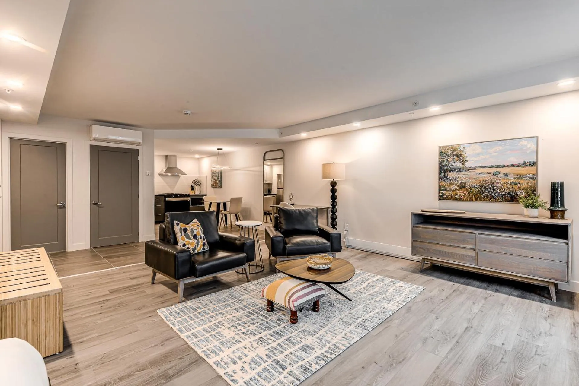 77 St-Vallier Apparts Hôtel