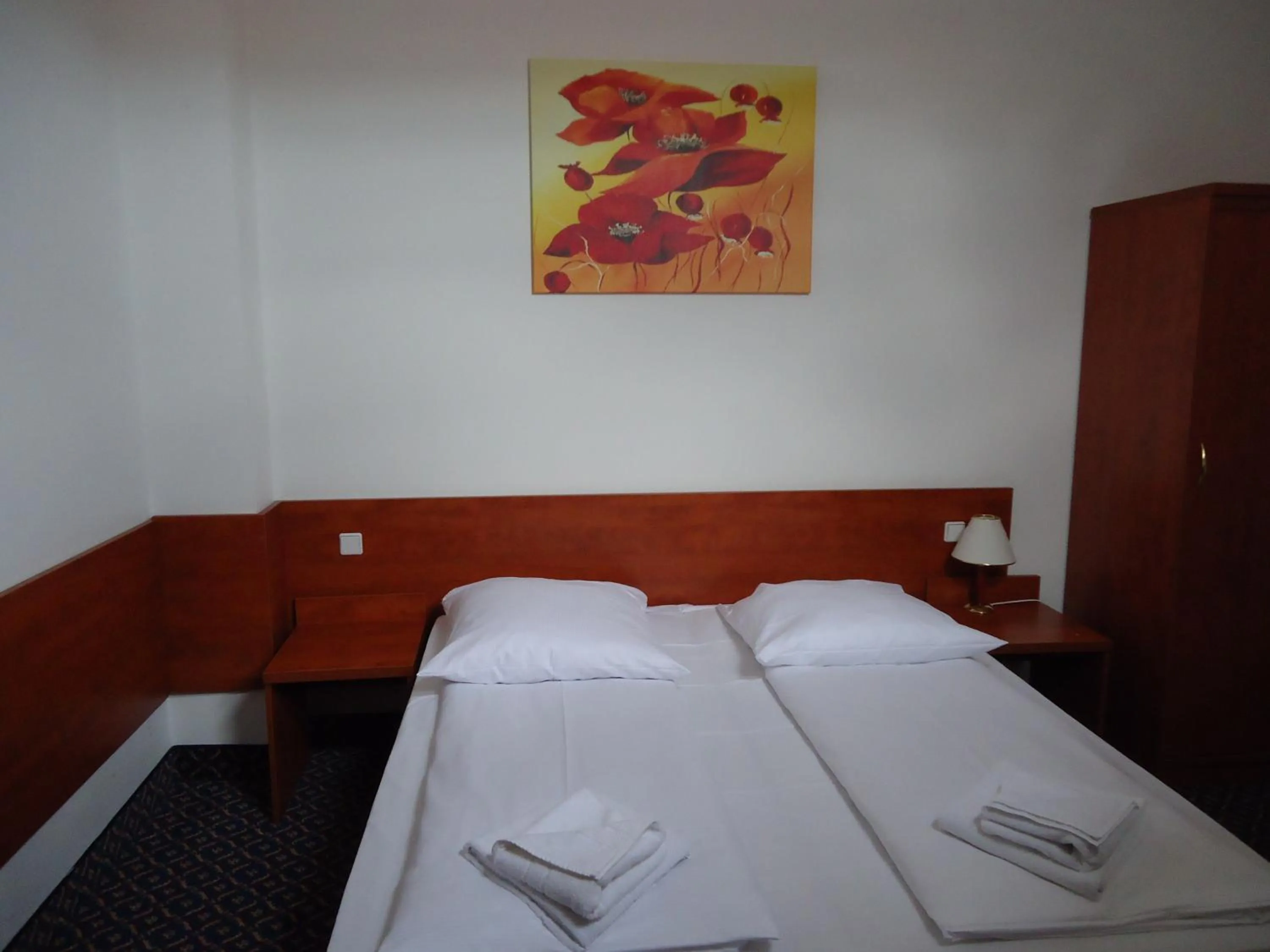 Bed in City Hotel am Kurfürstendamm