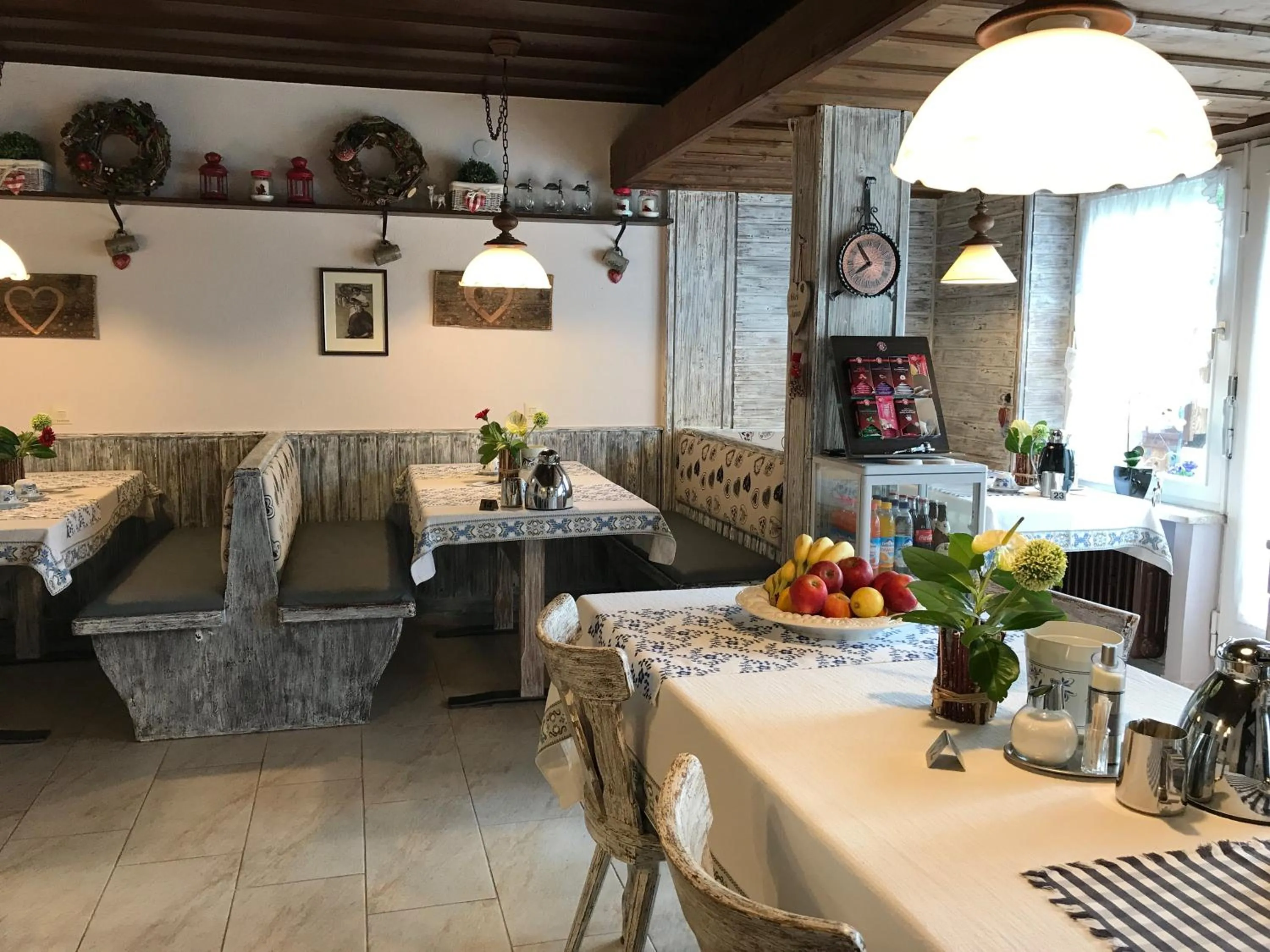 Restaurant/places to eat in Hotel Garni Haus Alpine - Chiemgau Karte inkl