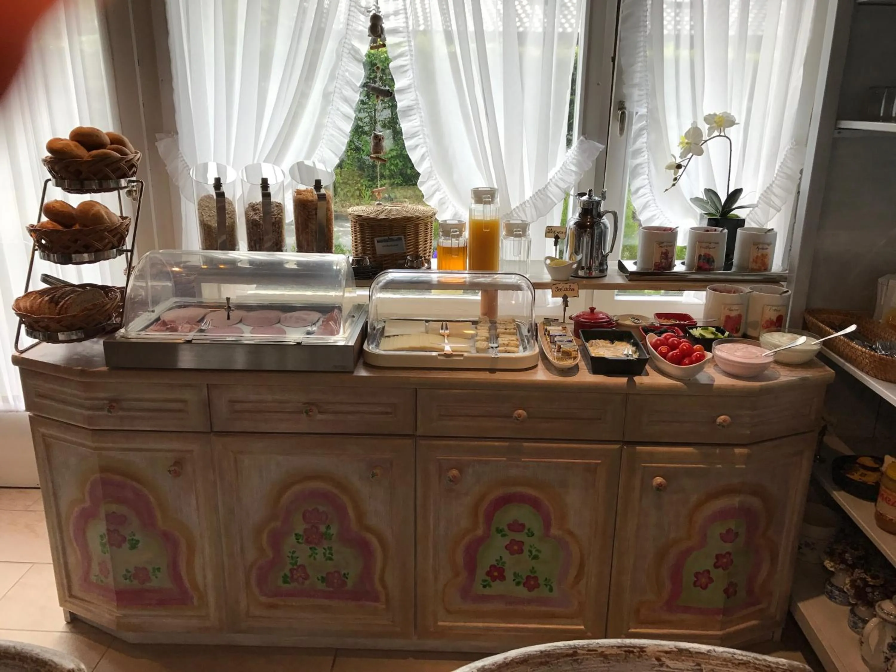 Restaurant/places to eat in Hotel Garni Haus Alpine - Chiemgau Karte inkl