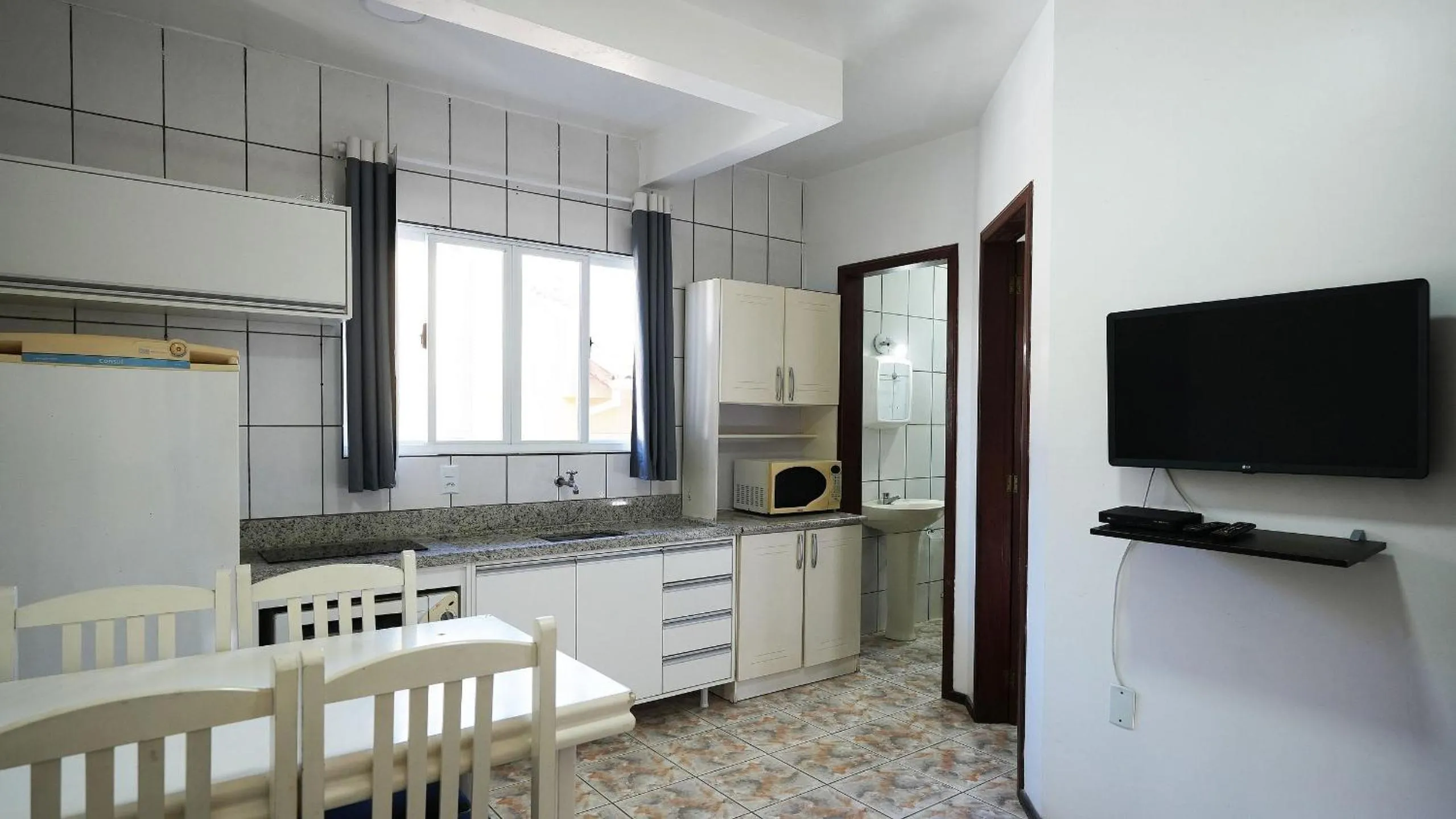 Residencial Adolfo - Mestre Naro