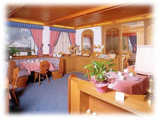 Restaurant/places to eat in Garni Toni