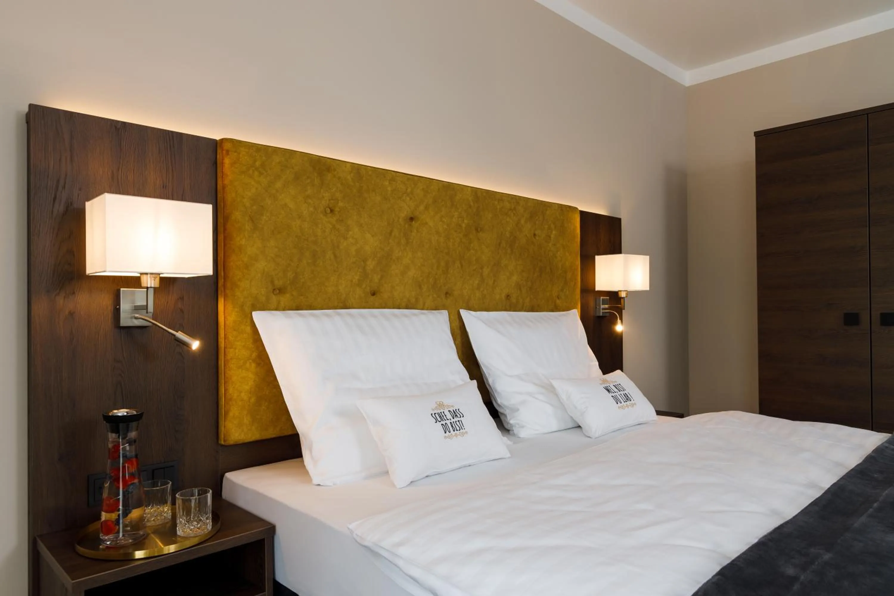 Bed in Herzl Hotel bei Erding