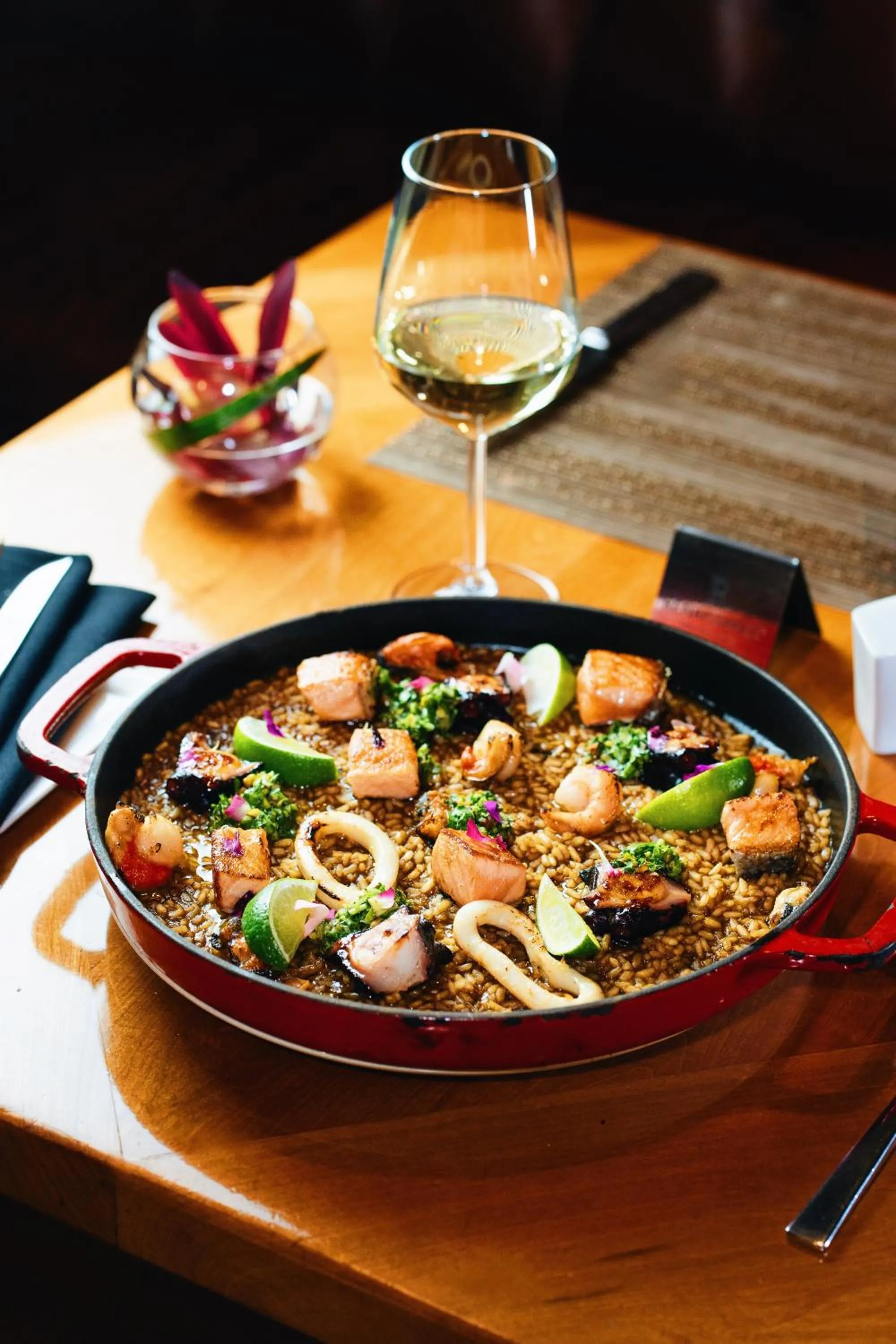 Restaurant/places to eat in Renaissance Santiago by Marriott