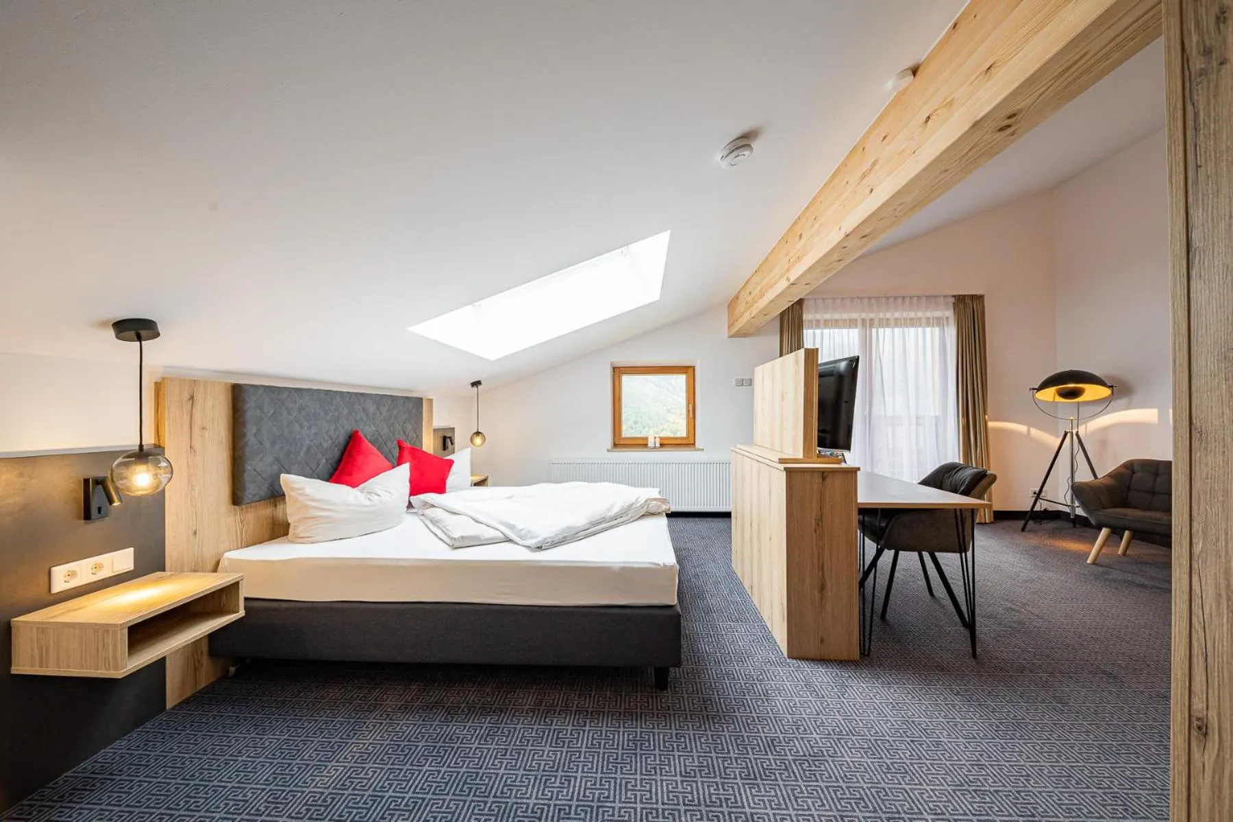 Staff, Bed in Berghotel & Chalets Adersberg Chiemgau Card kostenfrei