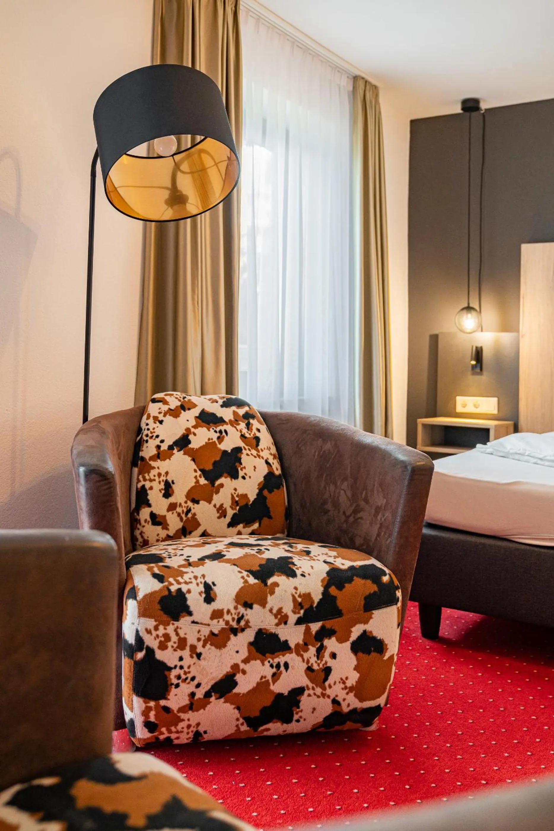 Bed in Berghotel & Chalets Adersberg Chiemgau Card kostenfrei