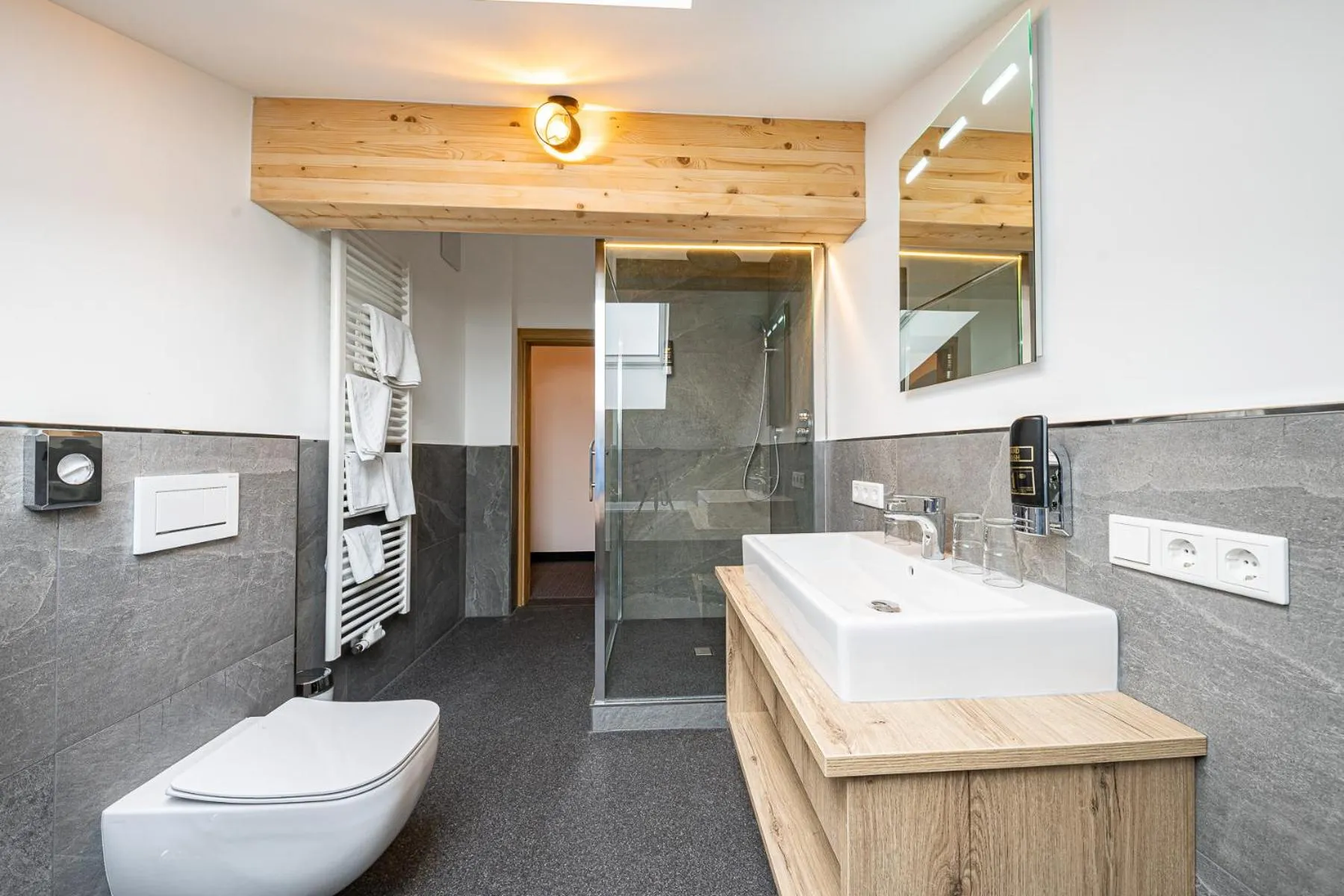Bathroom in Berghotel & Chalets Adersberg Chiemgau Card kostenfrei
