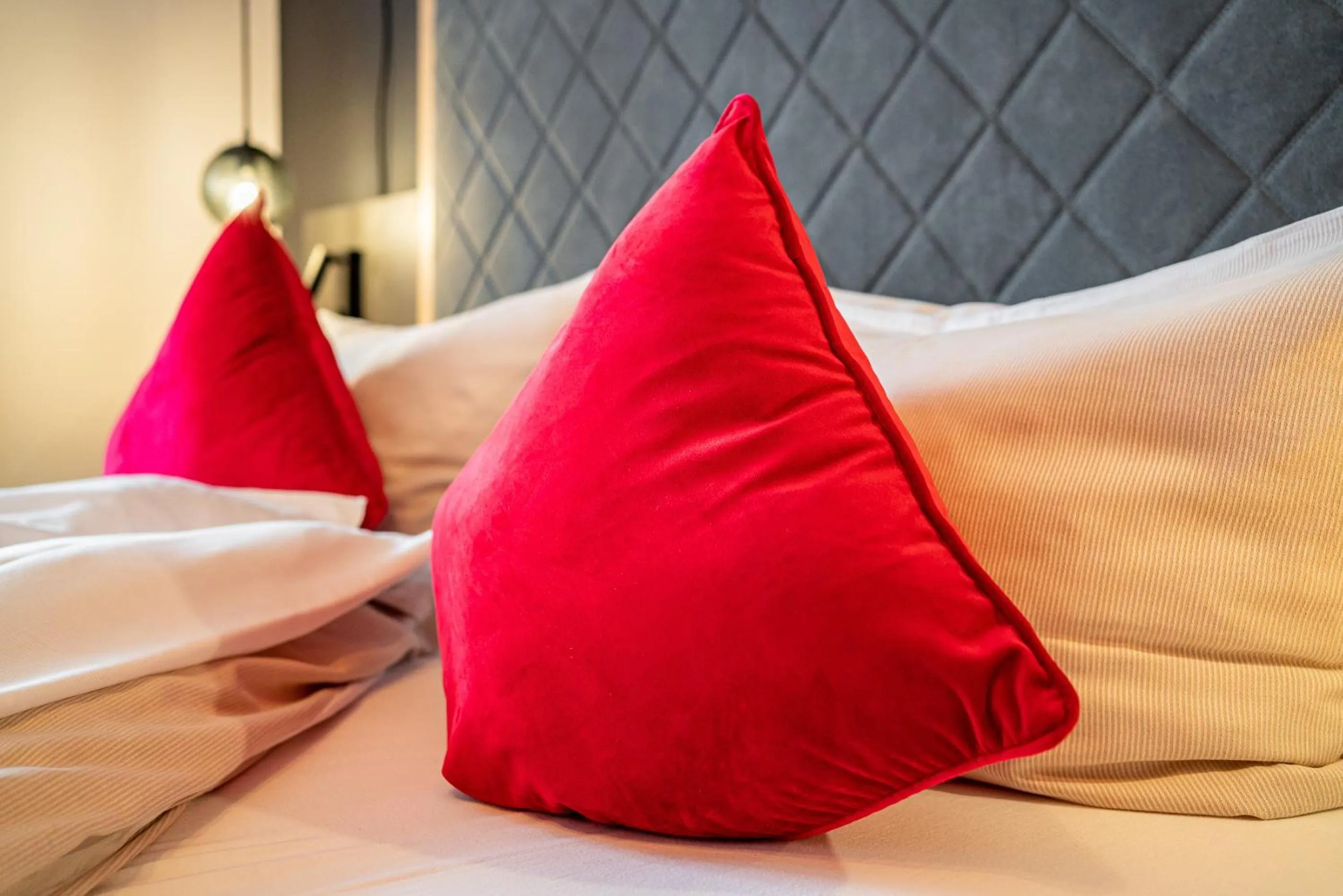 Bed in Berghotel & Chalets Adersberg Chiemgau Card kostenfrei