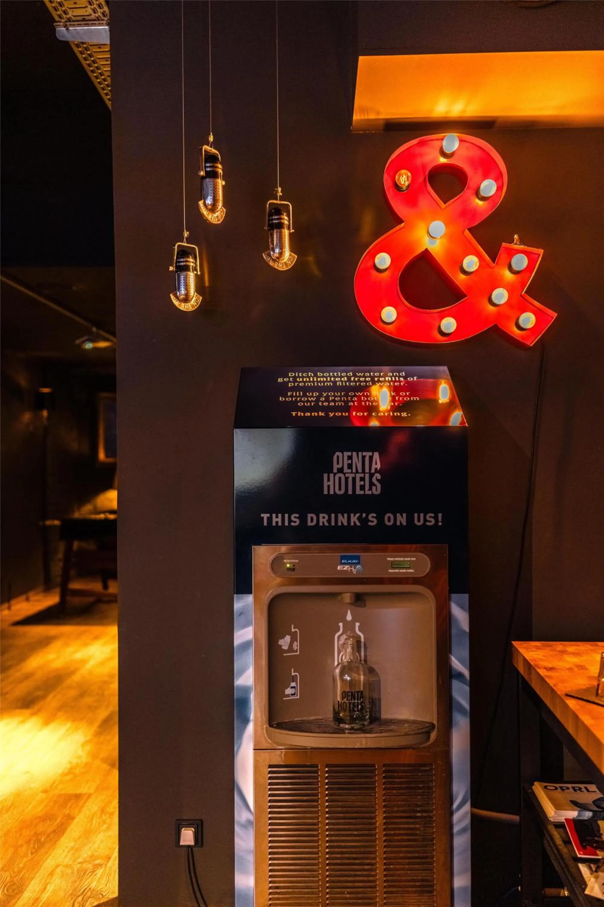 Lounge or bar in pentahotel Braunschweig