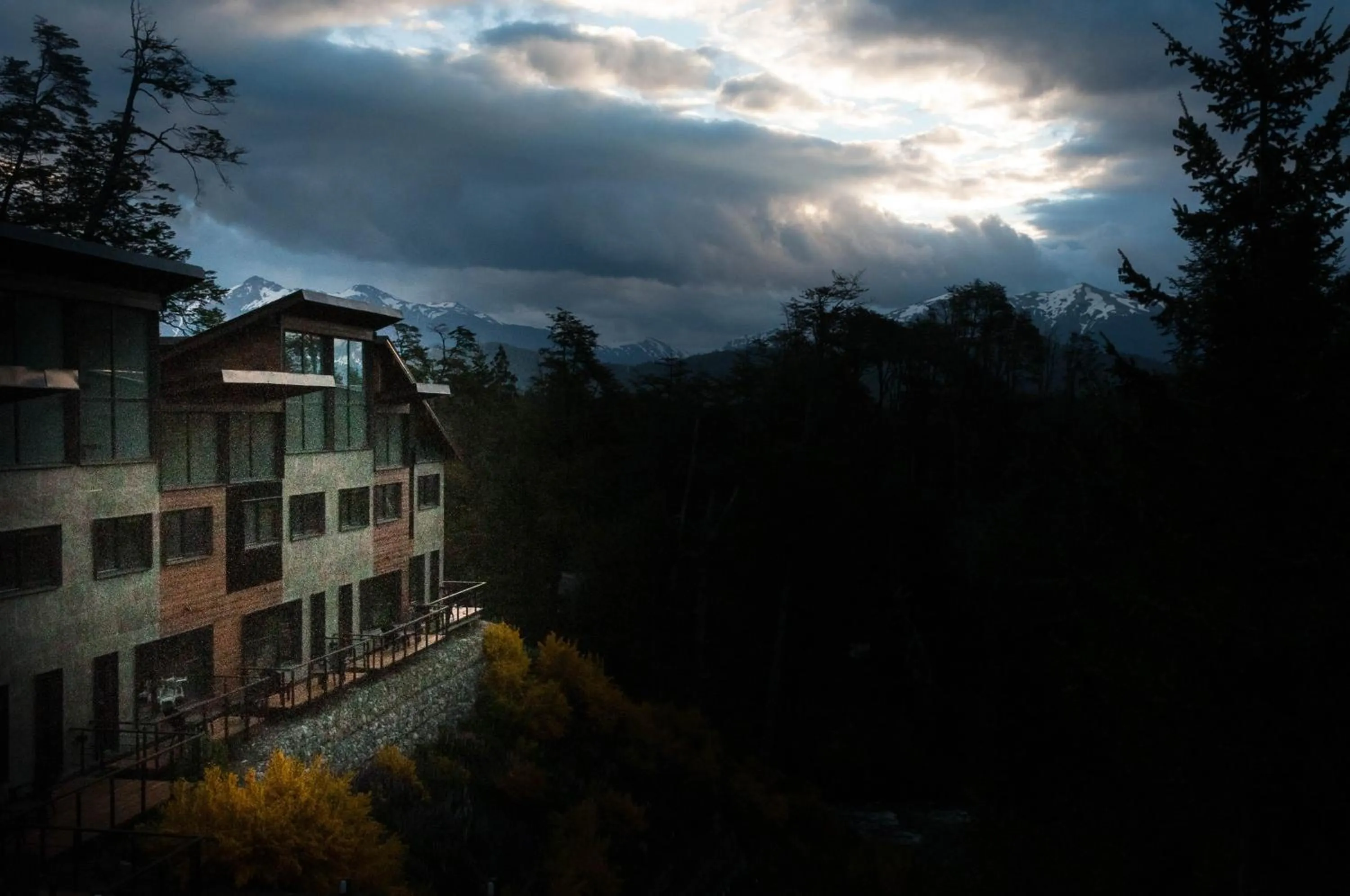 Property building in Las Aguas Río Bonito