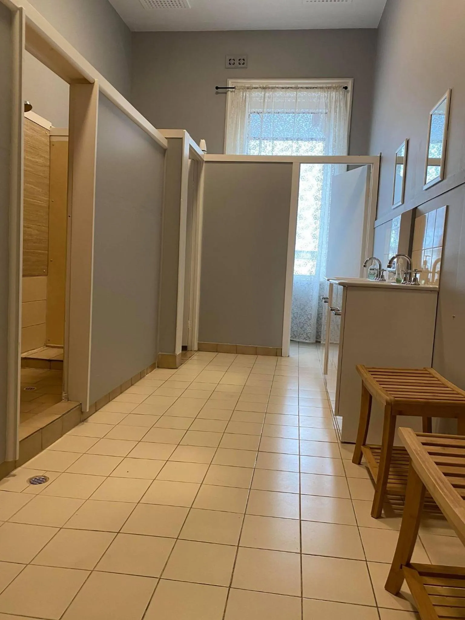 Bathroom in The Grand Hotel Millicent