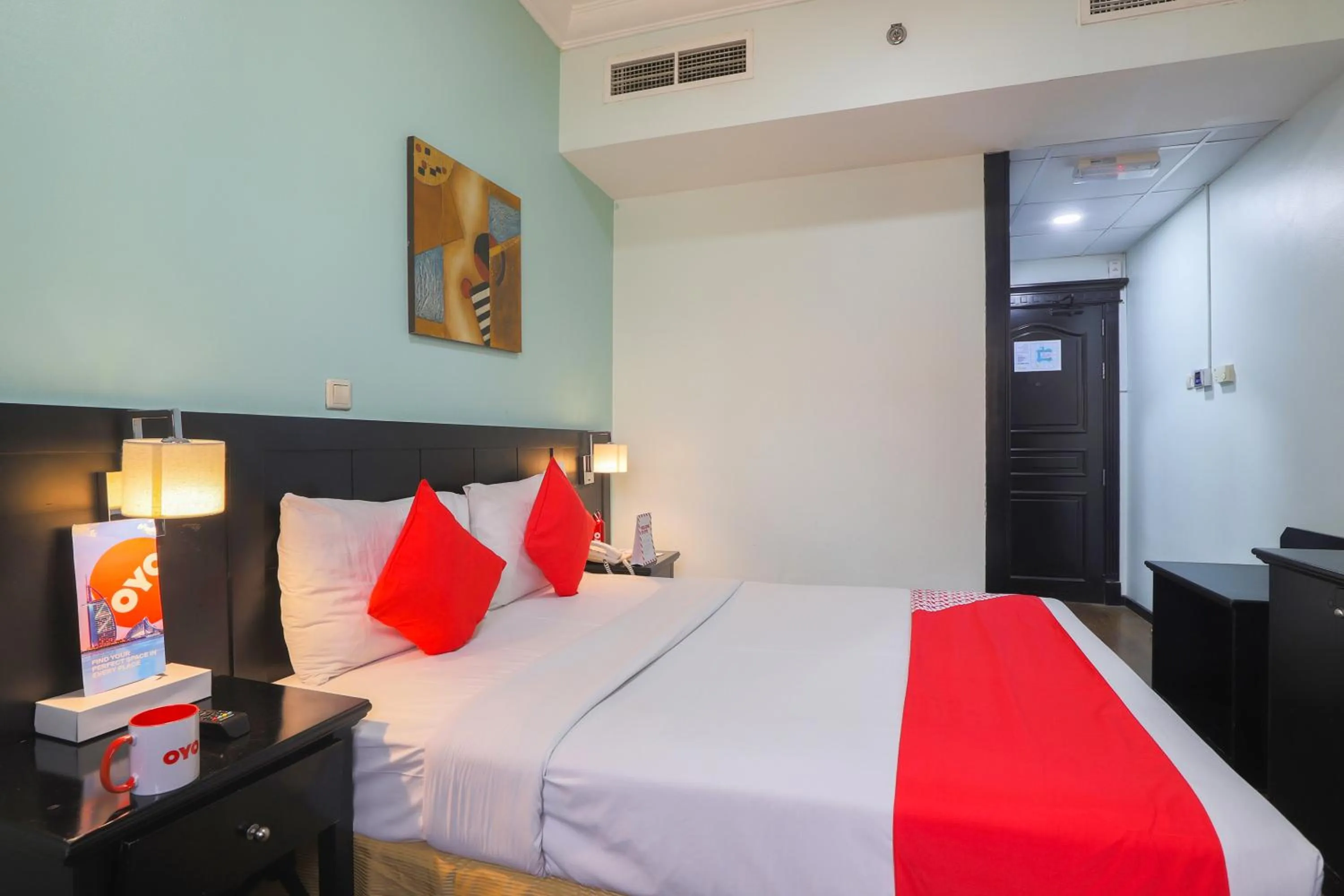 Bedroom, Bed in Eureka Hotel