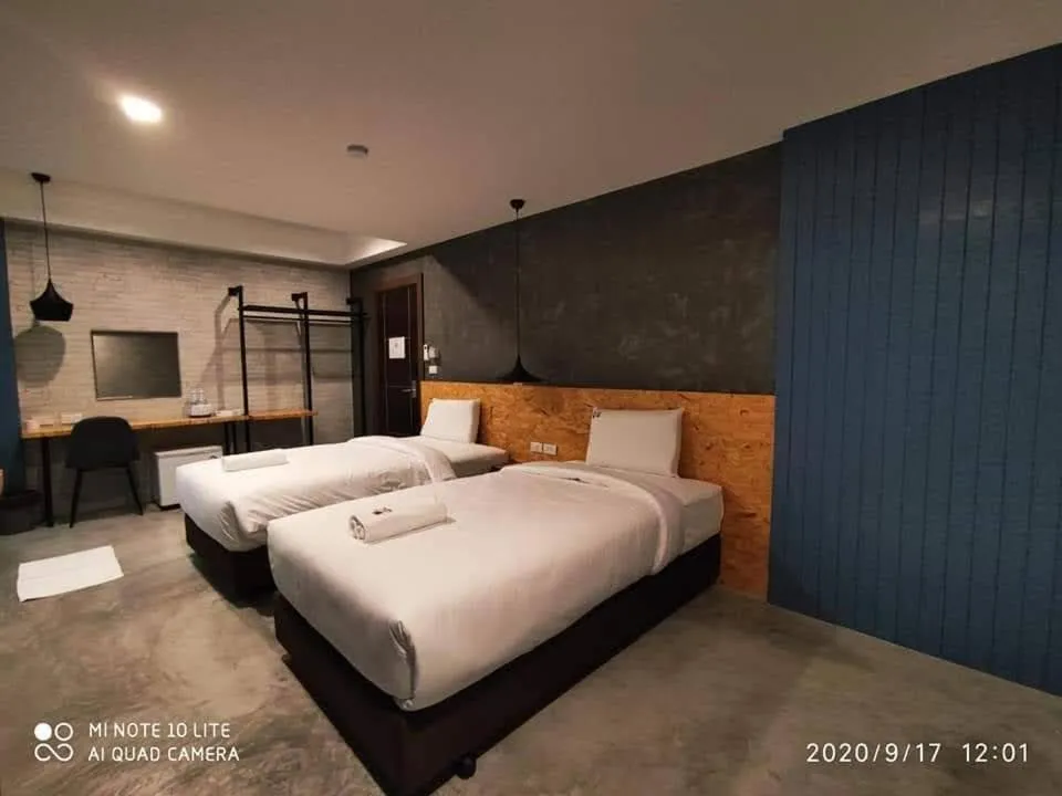 Bedroom, Bed in Modern Budget Hotel