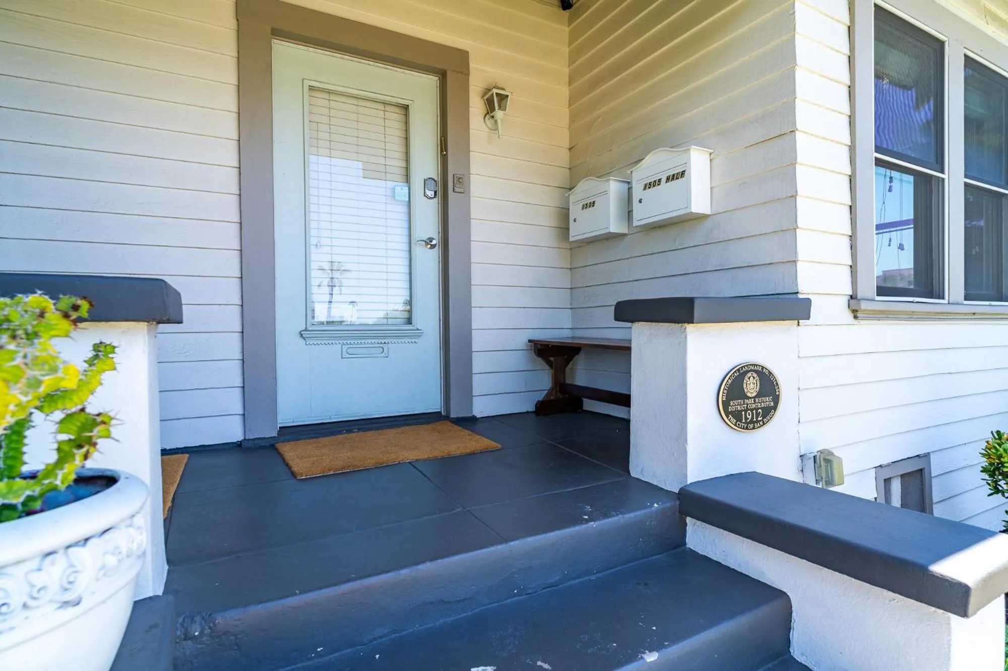 Facade/entrance in Fern House South Park Craftsman