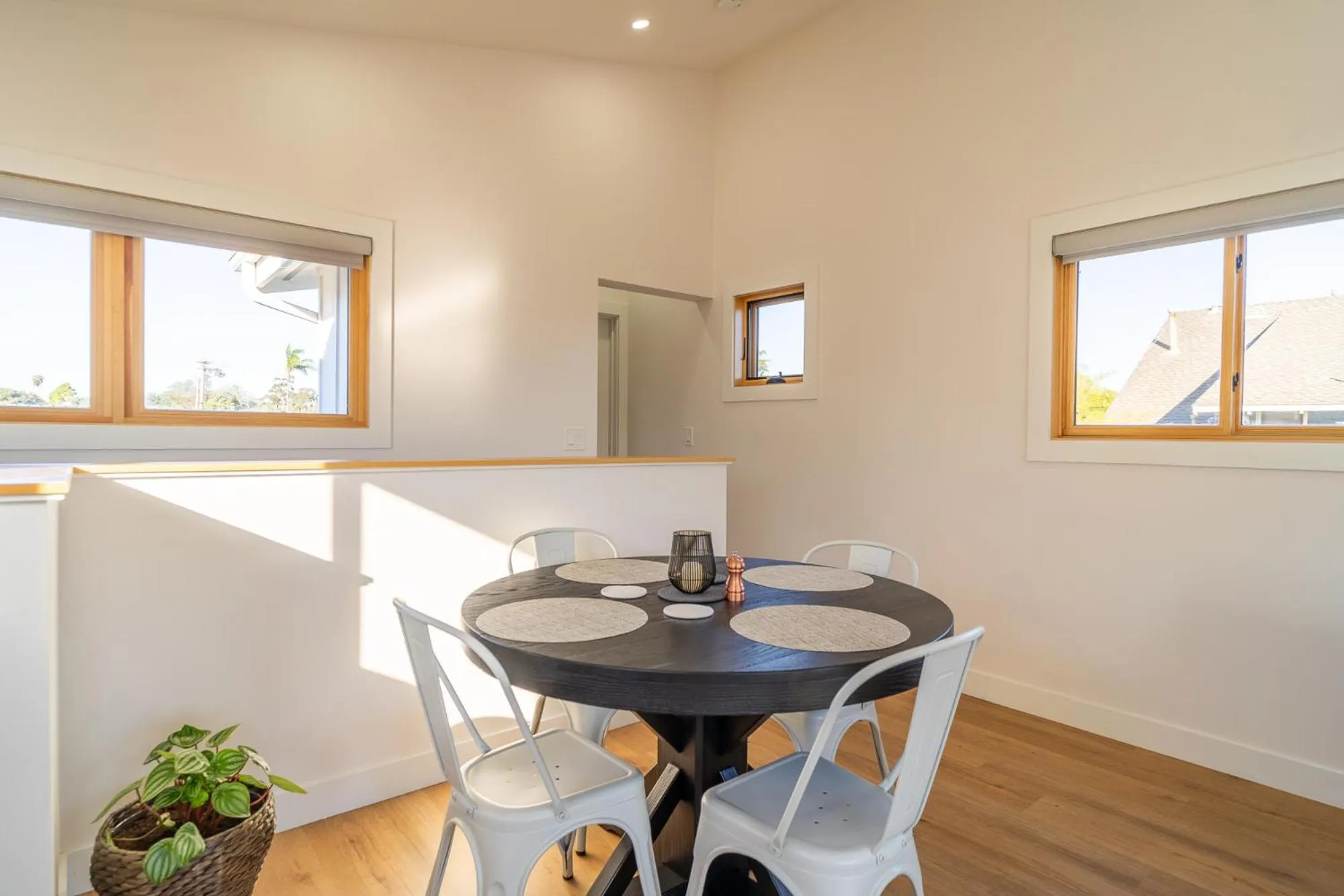 Dining area in Fern House South Park Craftsman
