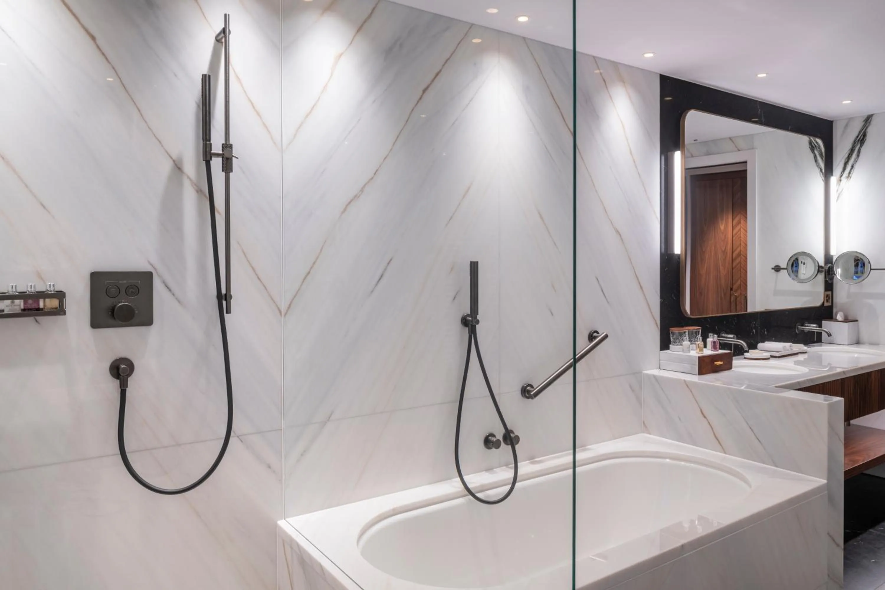 Bathroom in Grand Hotel des Bains Kempinski