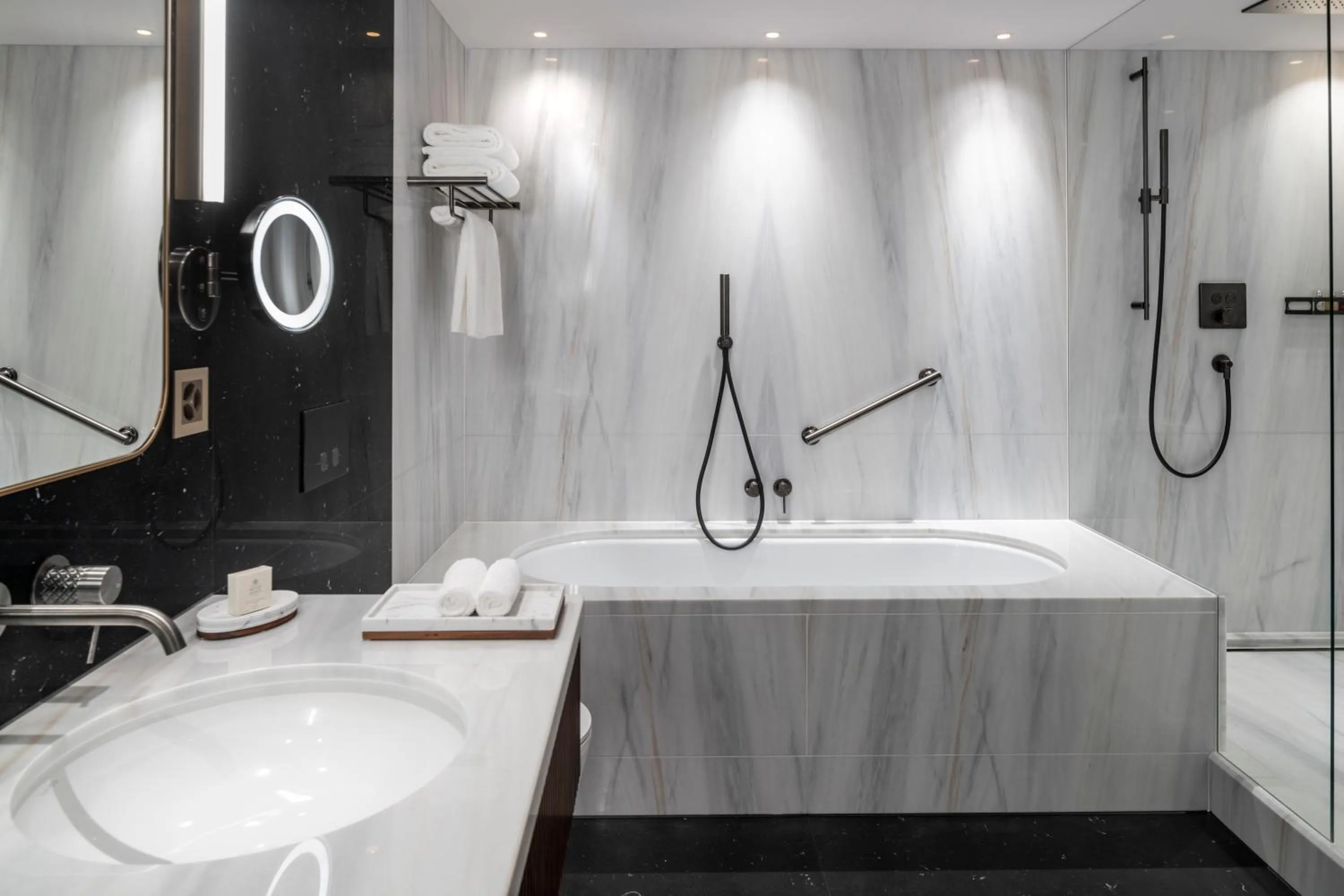 Bathroom in Grand Hotel des Bains Kempinski