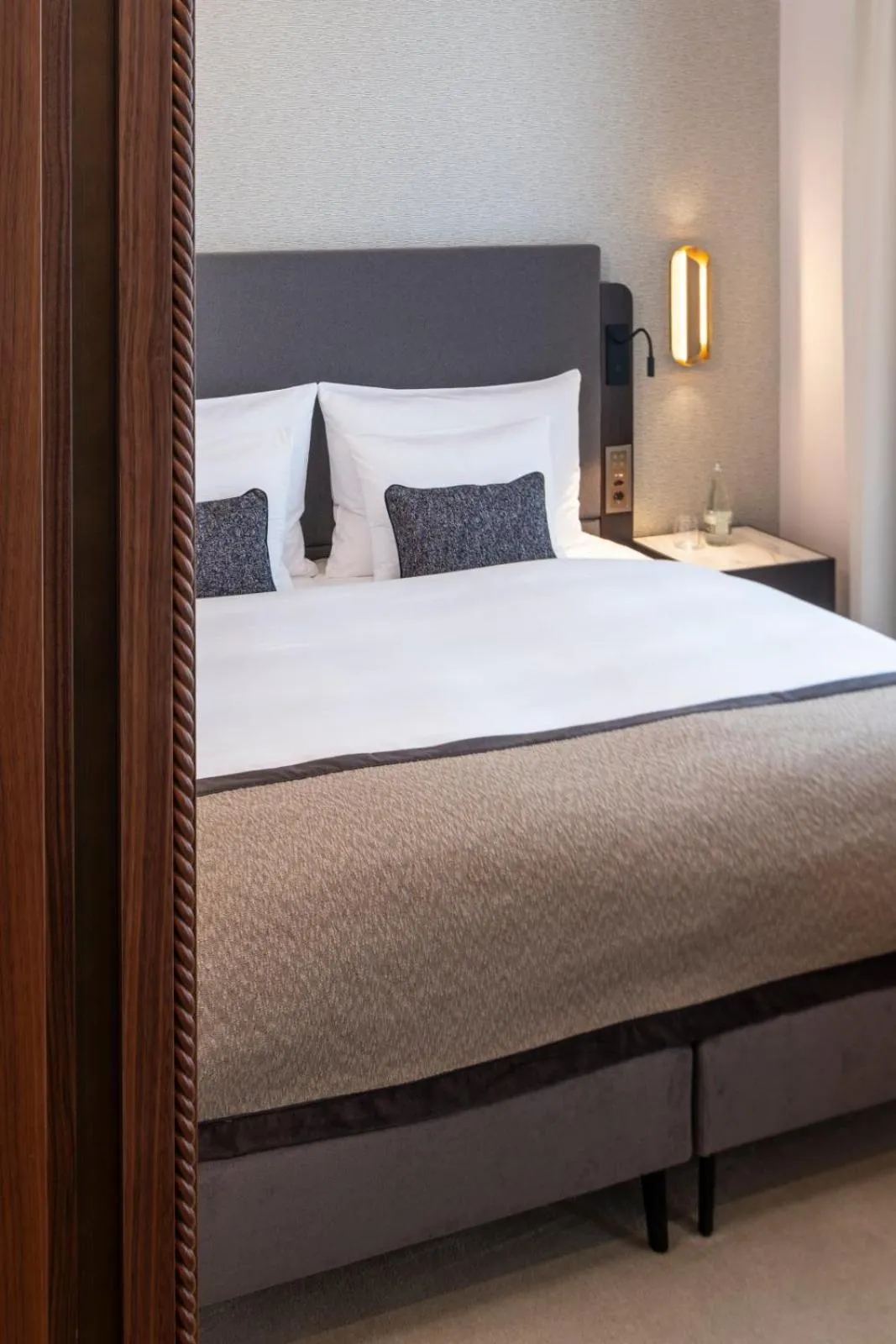 Bed in Grand Hotel des Bains Kempinski