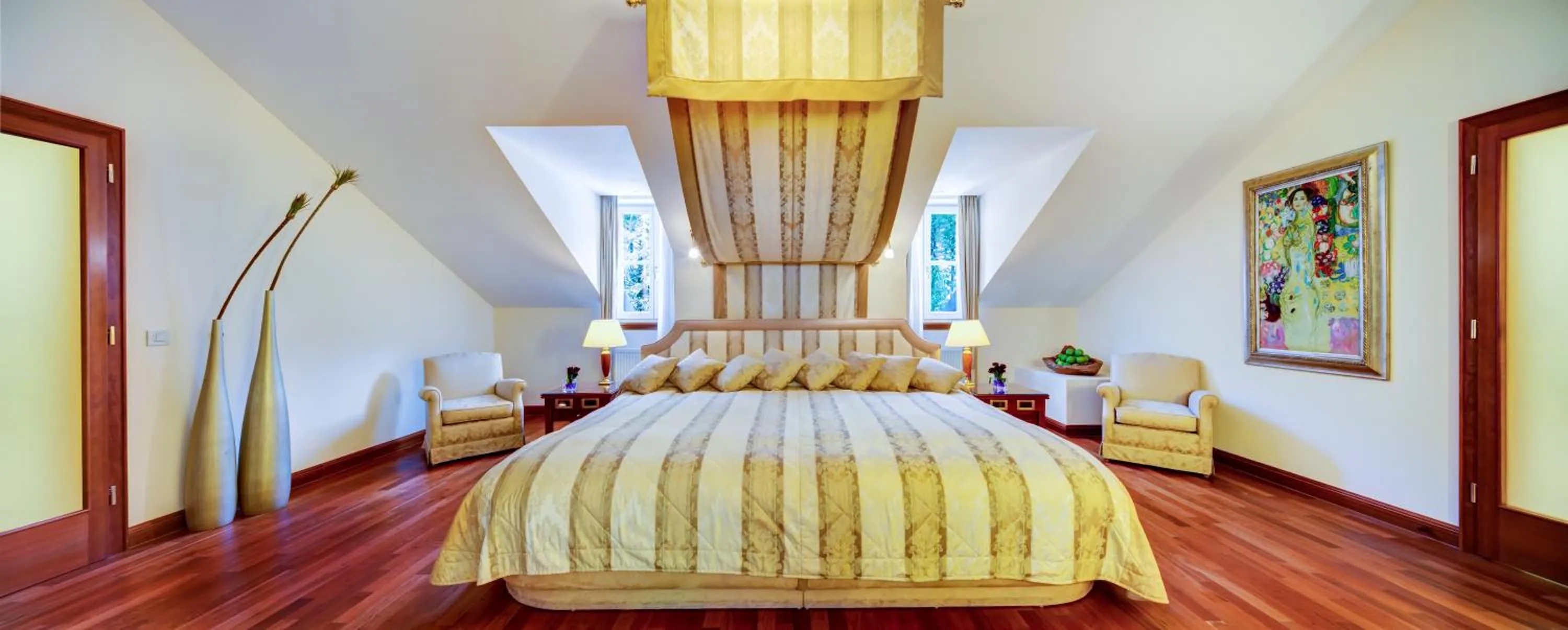 Bedroom, Bed in Grand Hotel des Bains Kempinski