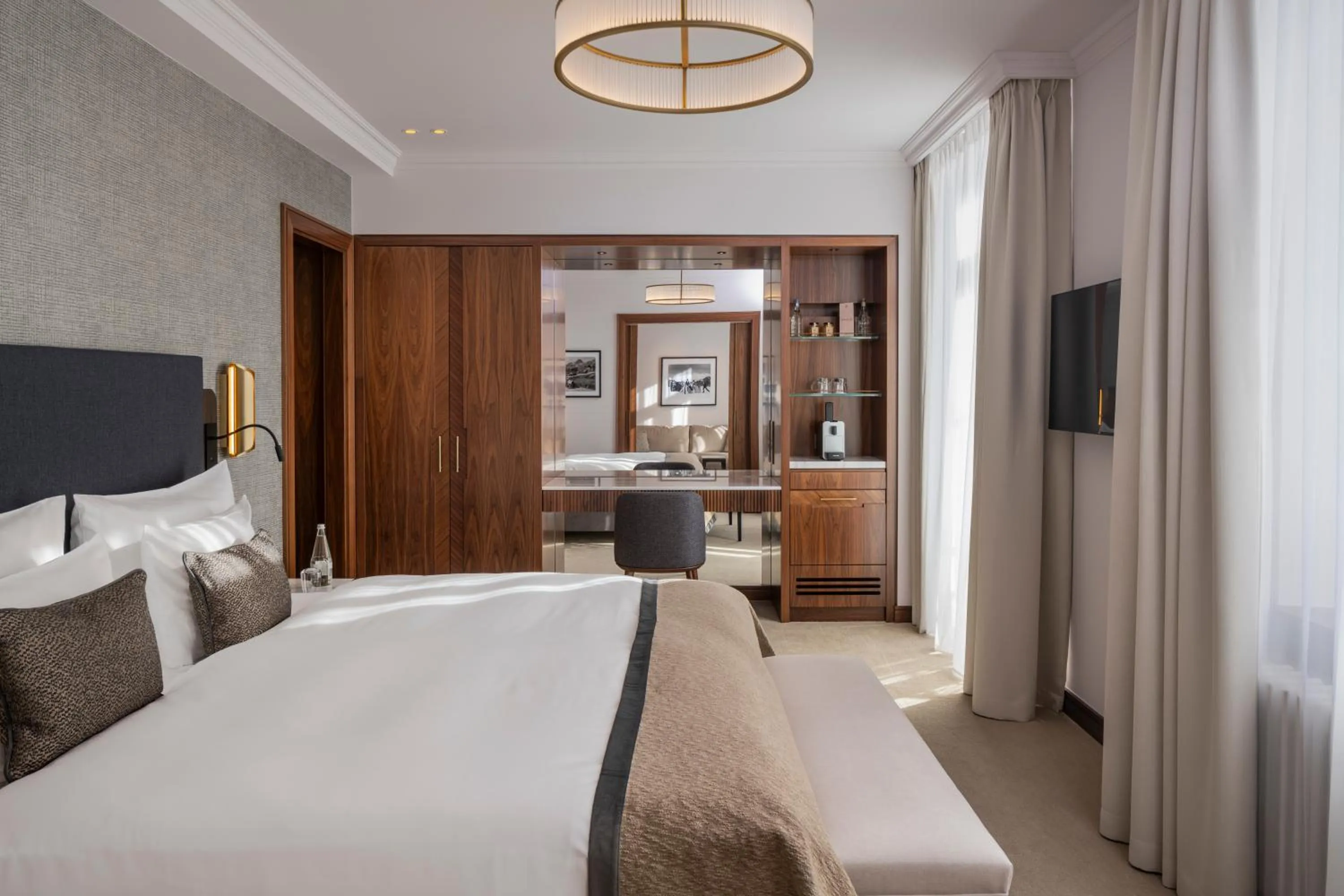 Bedroom, Bed in Grand Hotel des Bains Kempinski