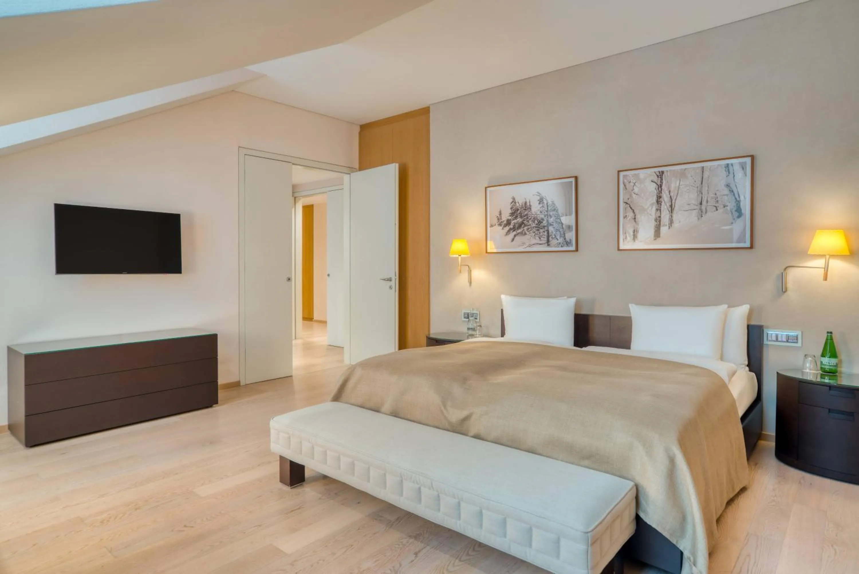 Bedroom, Bed in Grand Hotel des Bains Kempinski