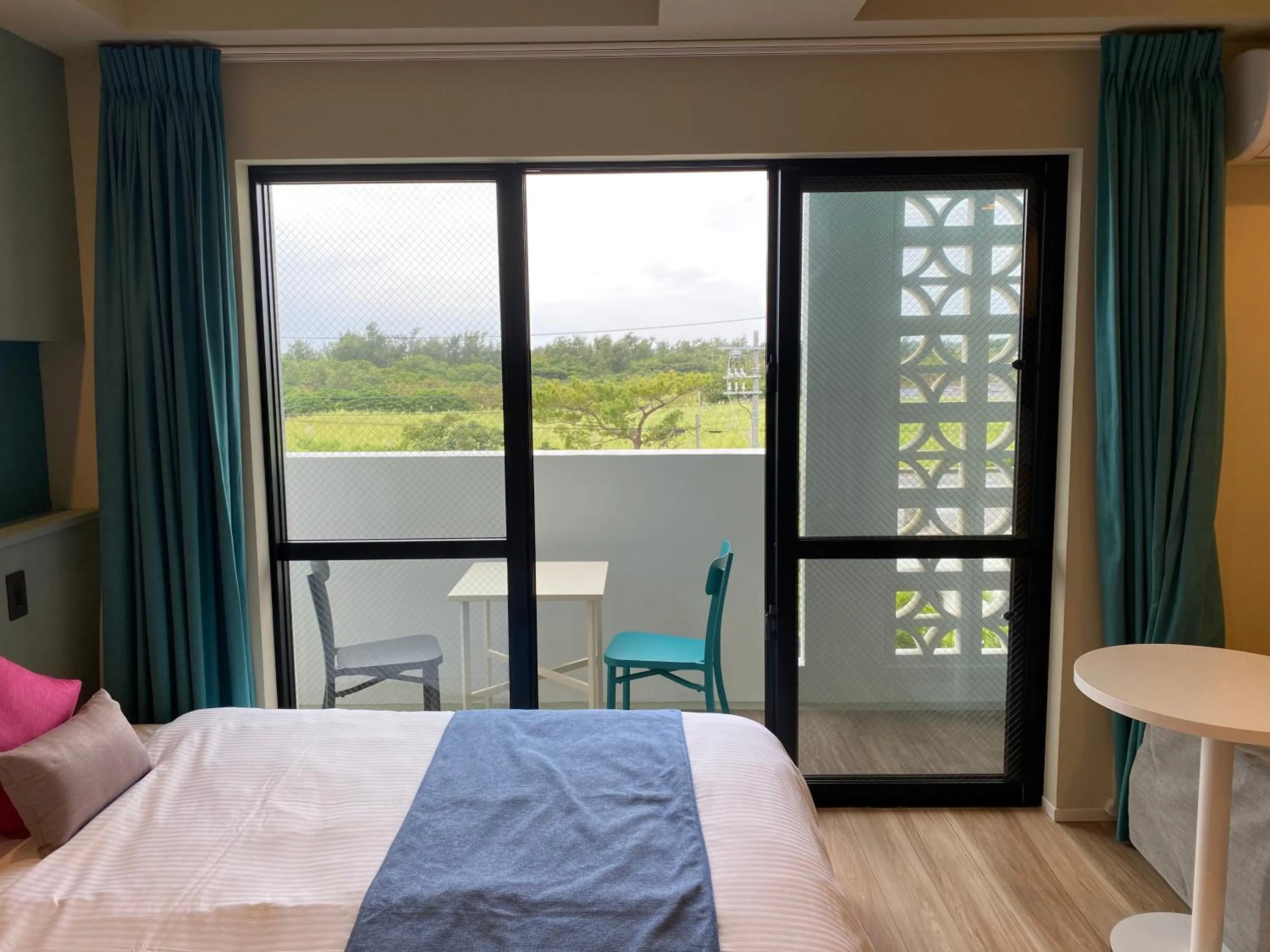 Balcony/Terrace, Bed in Blue Cove Terrace