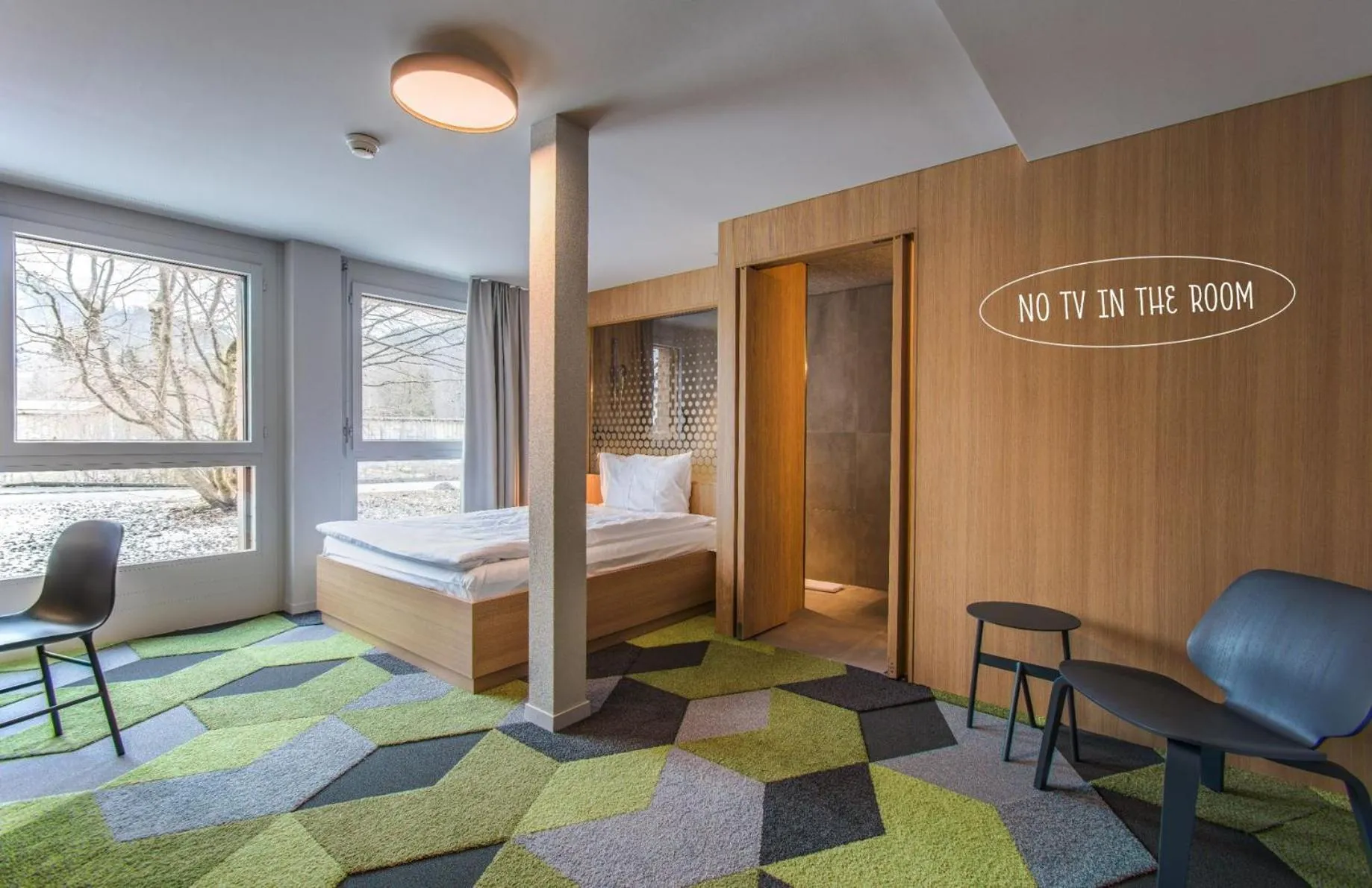 Toilet, Bed in The Lab Hotel & Apartments