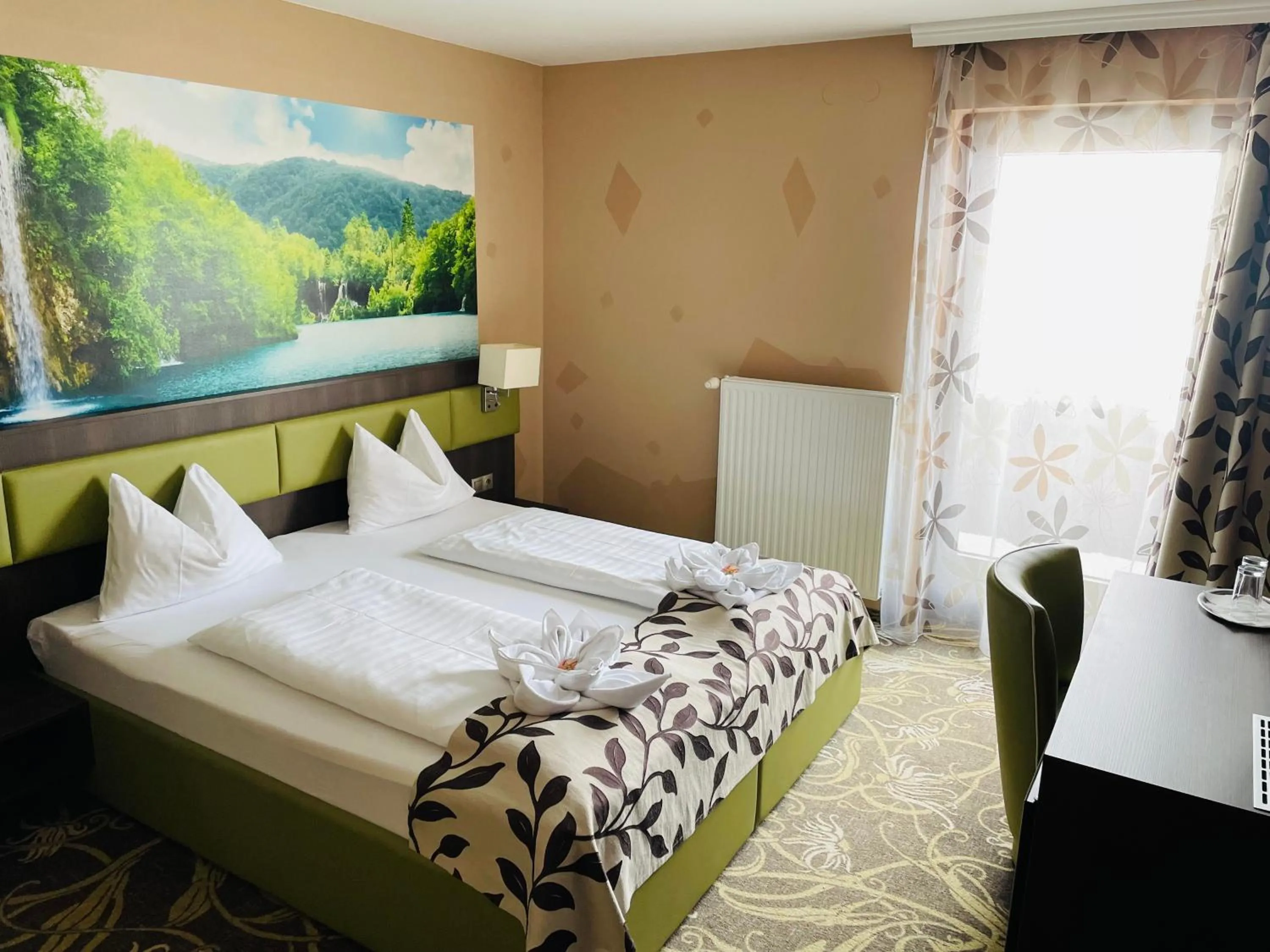 Bedroom, Bed in Hotel Pruggererhof