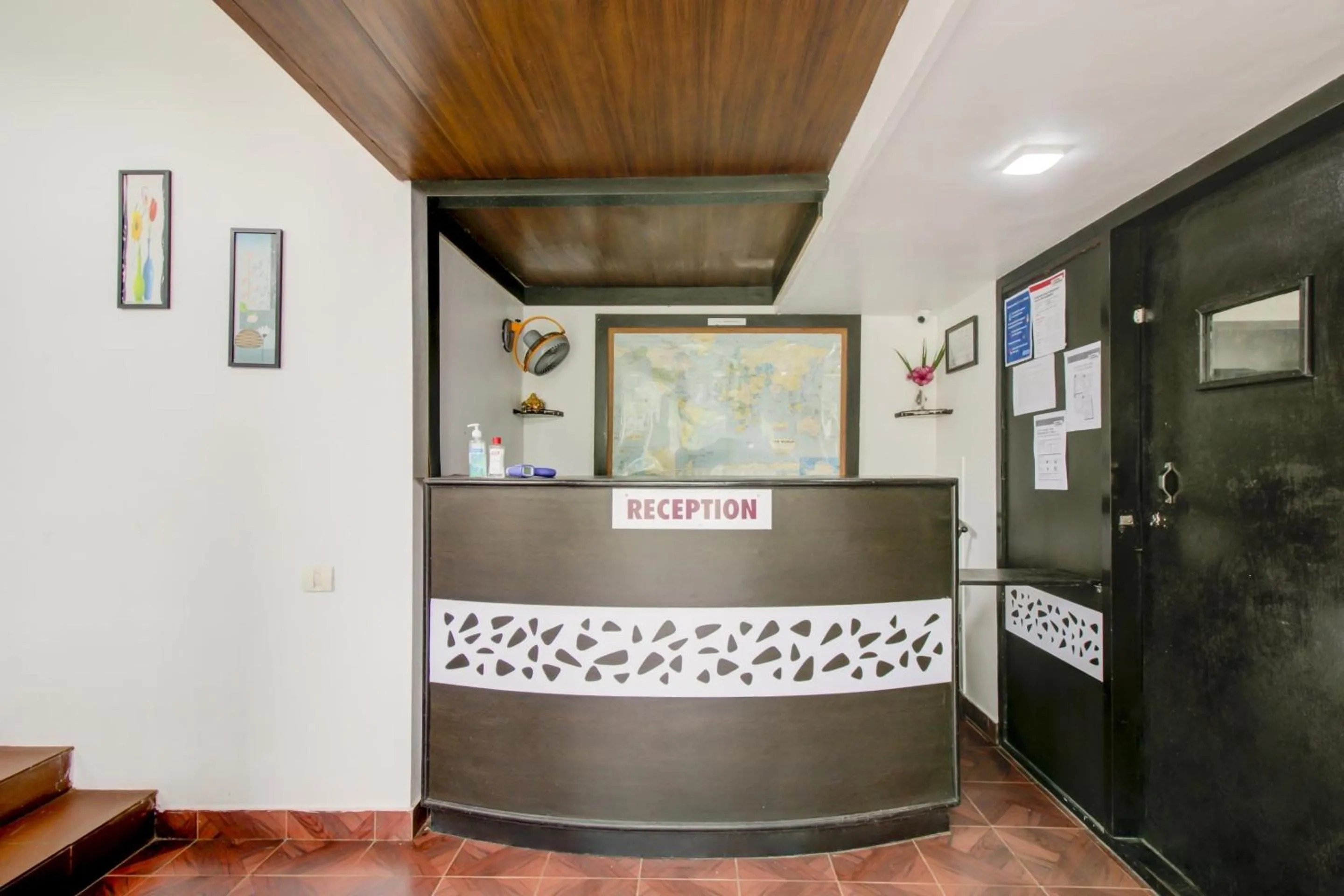 Lobby or reception, Bed in Hotel O Floatel International Beach Resort