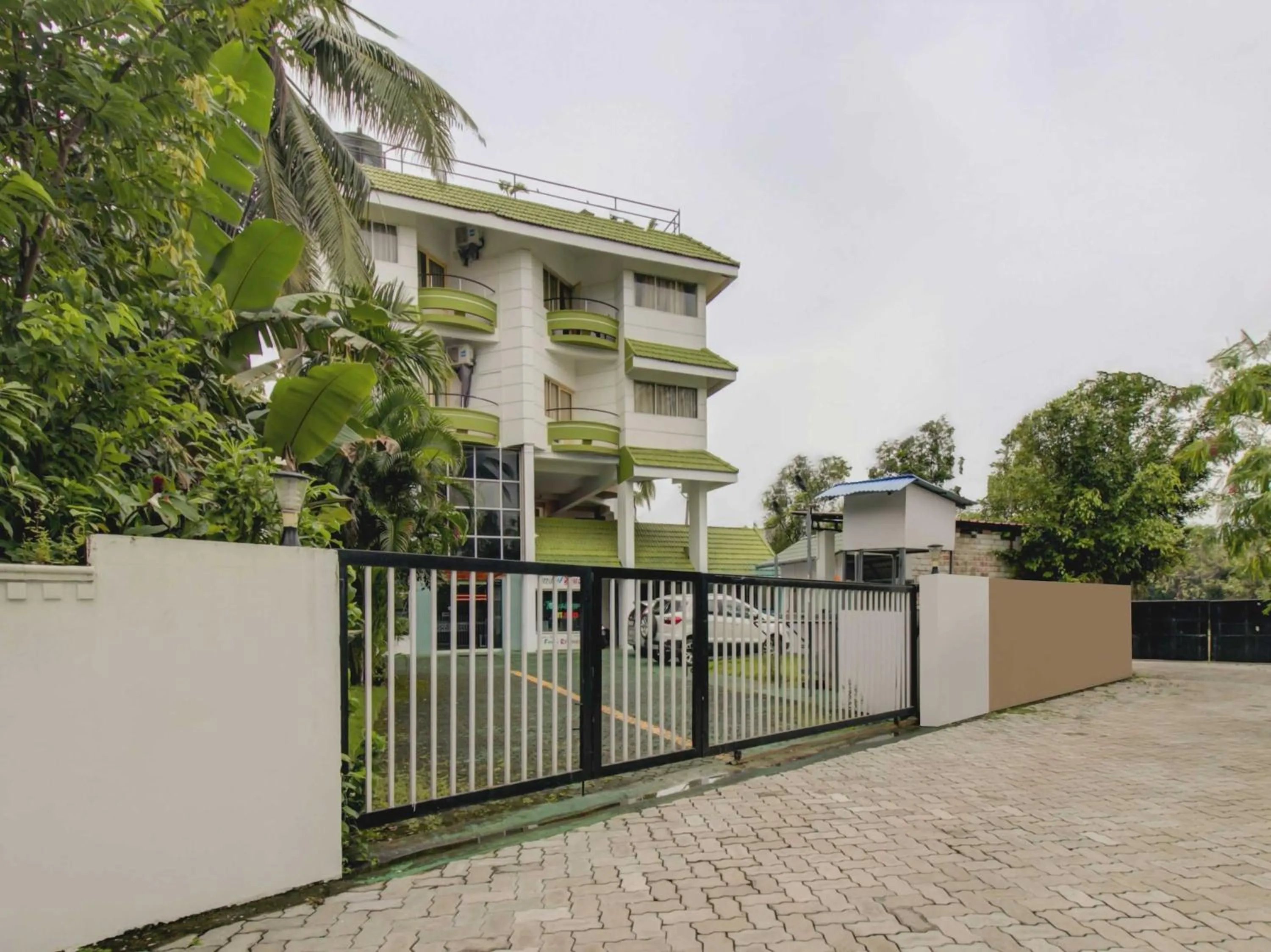 Facade/entrance in Hotel O Floatel International Beach Resort