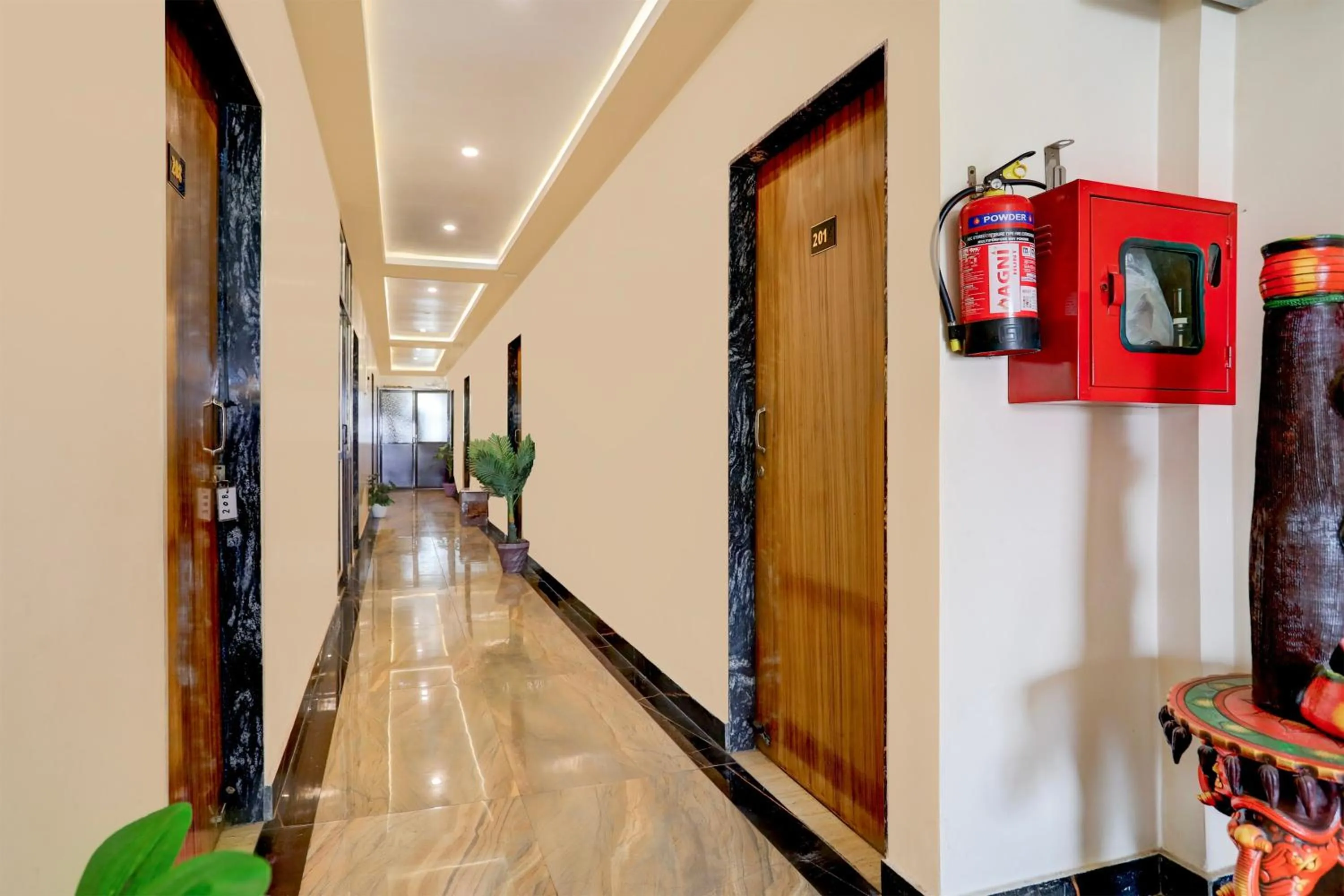 Lobby or reception in Super Townhouse Hyderabad Gate IIT BHU Formerly RK Heights