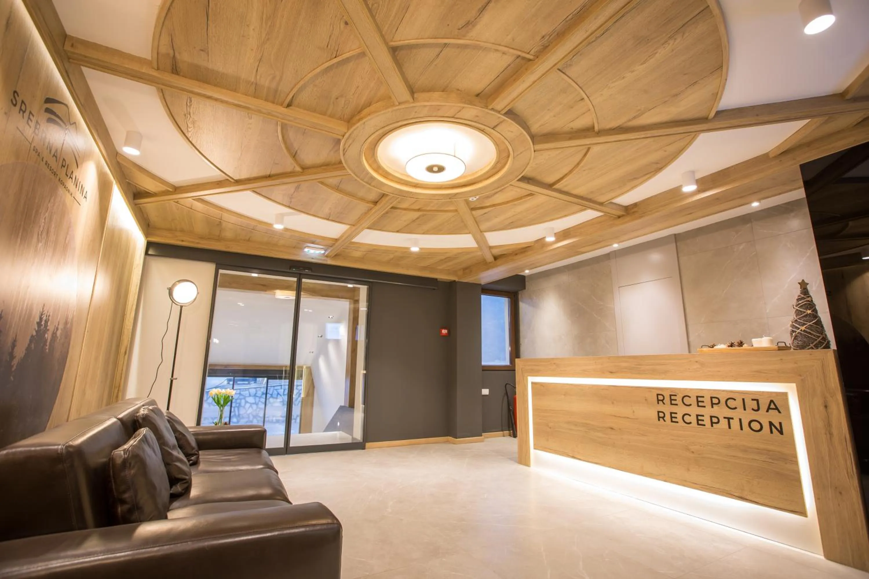 Lobby or reception in SREBRNA PLANINA Spa & Resort