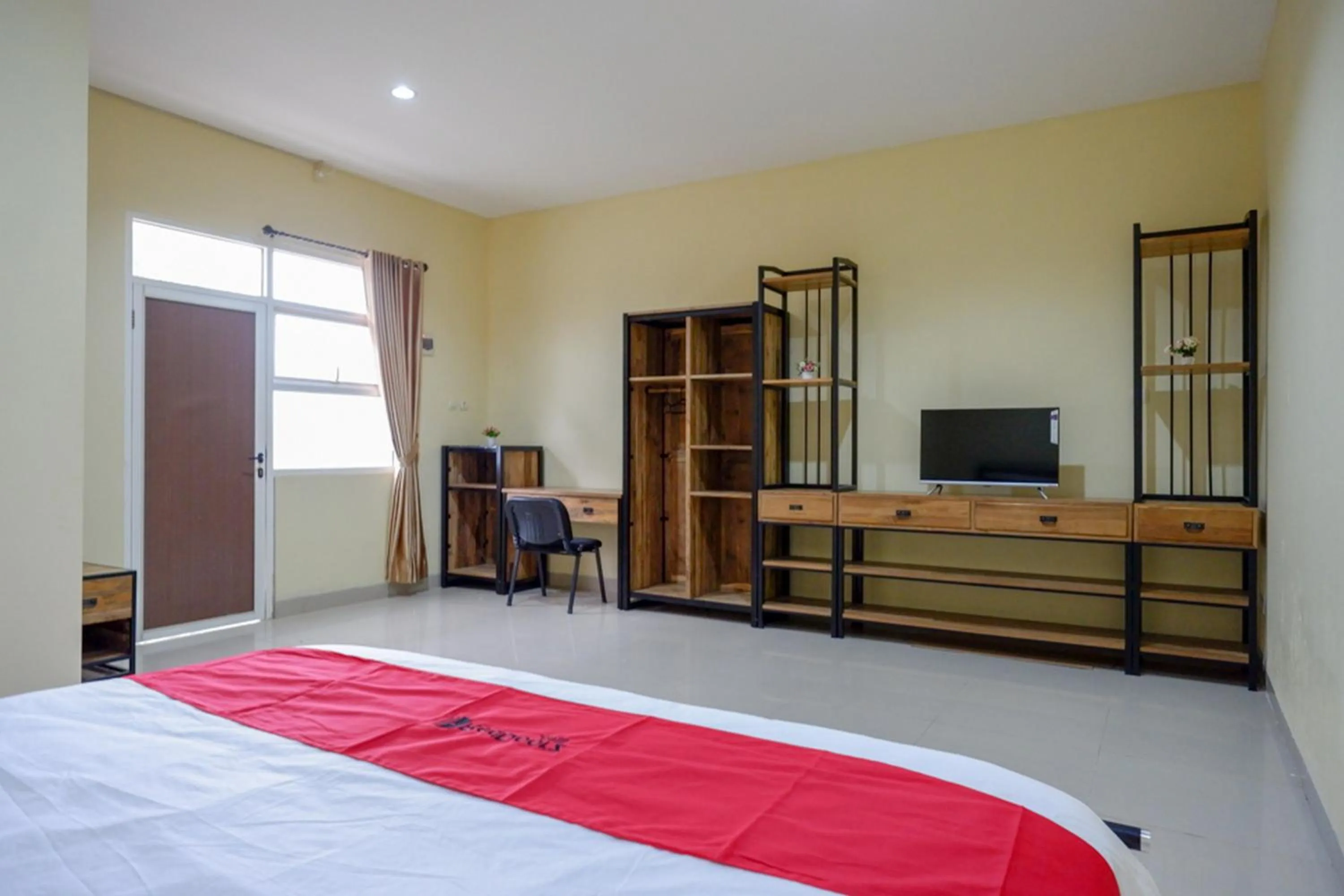 Bed in RedDoorz @ Jalan Bali Cilacap