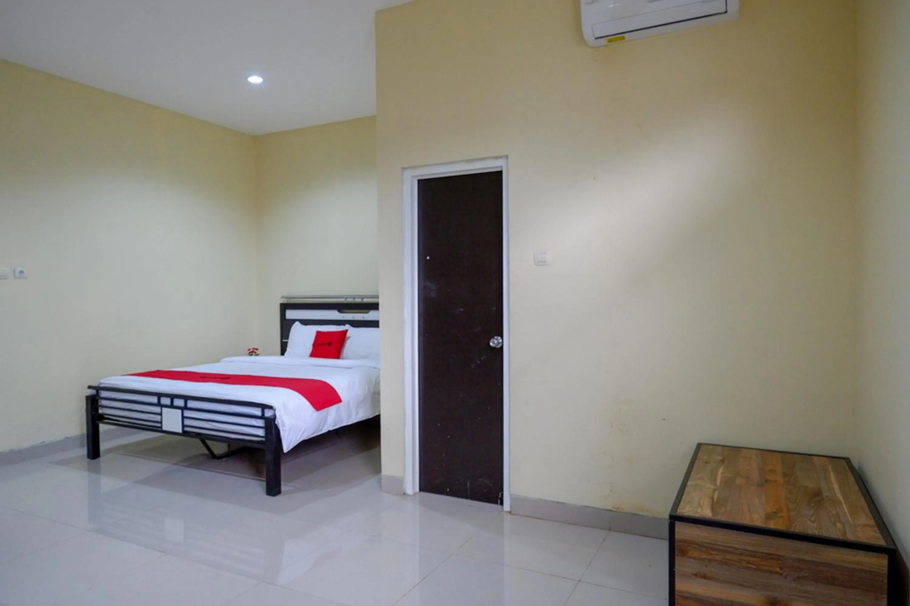Bed in RedDoorz @ Jalan Bali Cilacap
