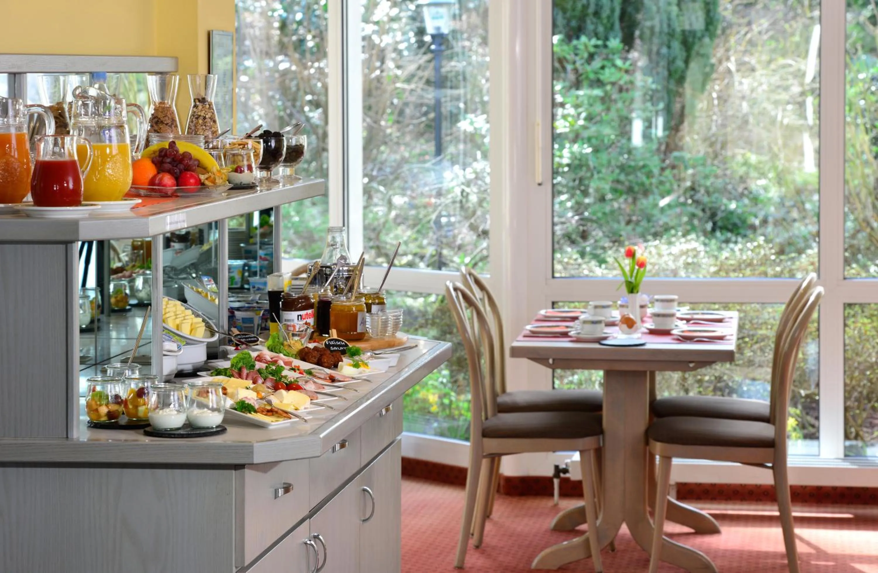 Restaurant/places to eat in Hotel Haus Kronenthal