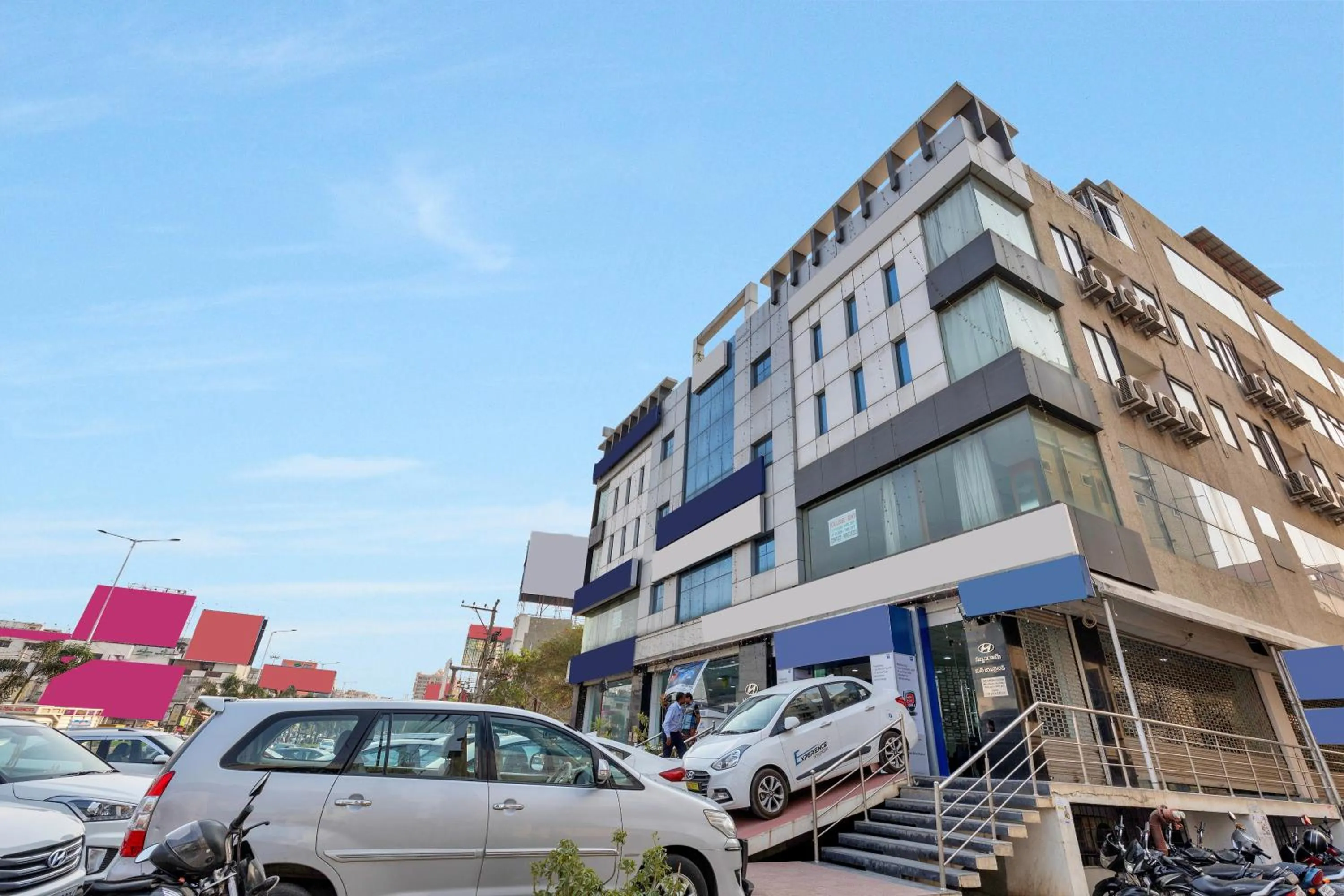 Facade/entrance in Super Capital O Rudra Grand Near Kondapur x Road