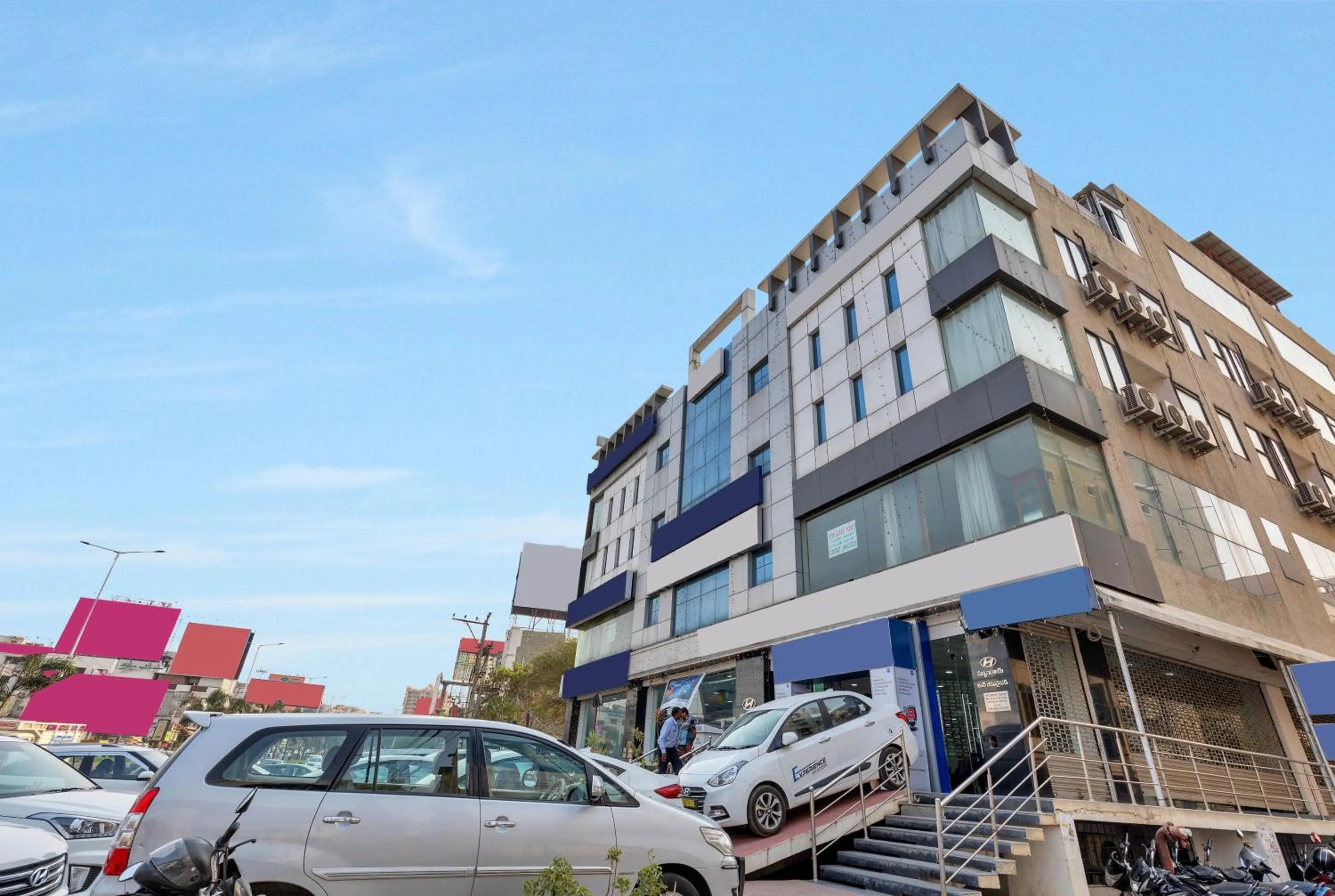 Facade/entrance in Super Capital O Rudra Grand Near Kondapur x Road