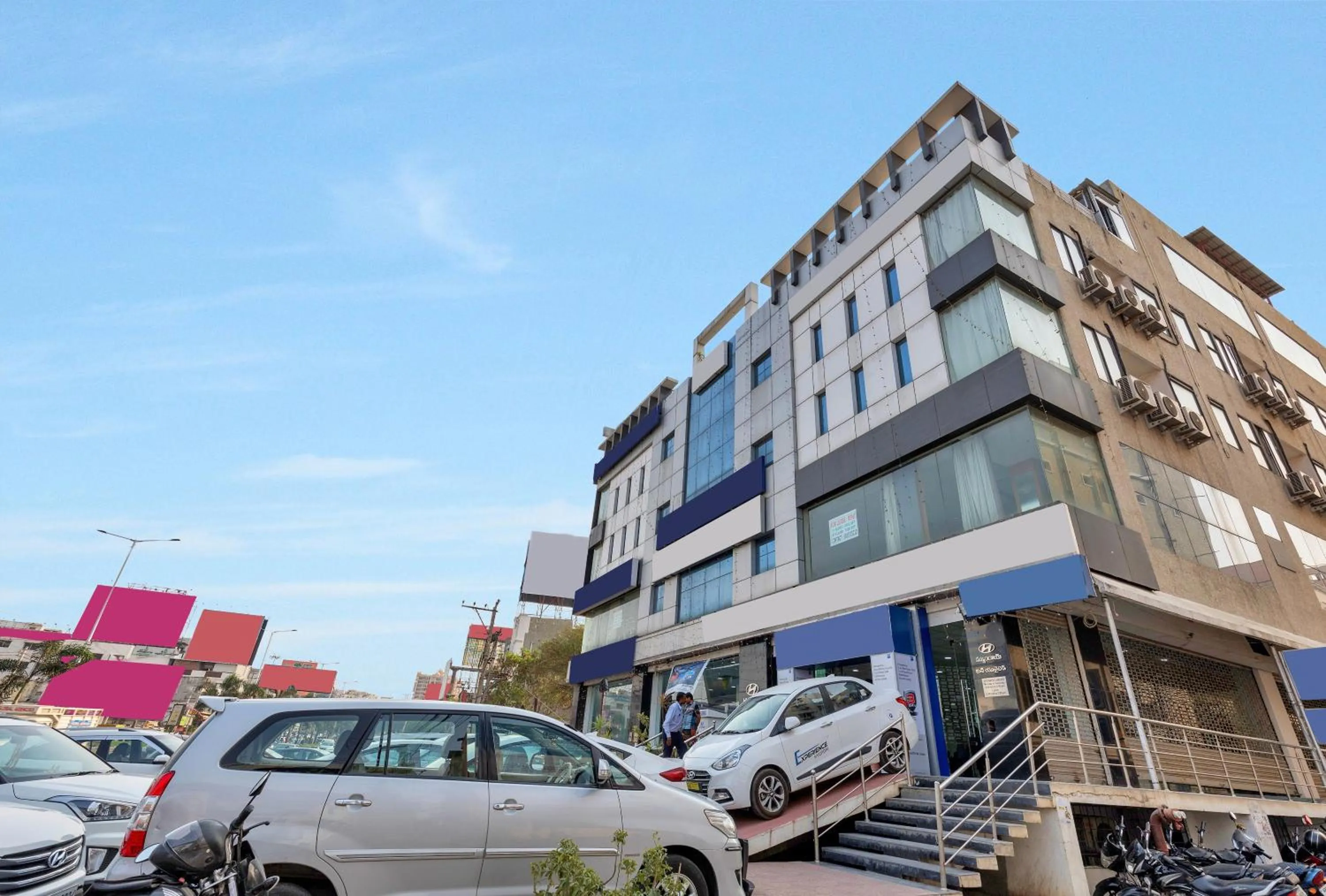 Facade/entrance in Super Capital O Rudra Grand Near Kondapur x Road