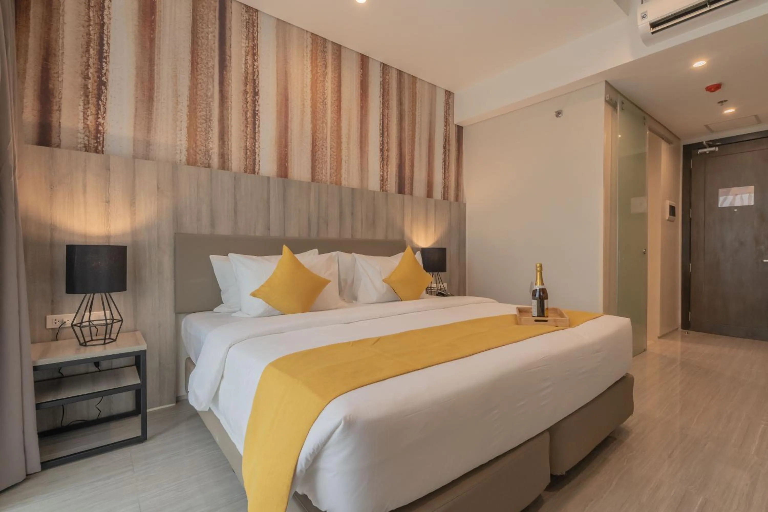 Bed in Bayfront Hotel Cebu Capitol Site