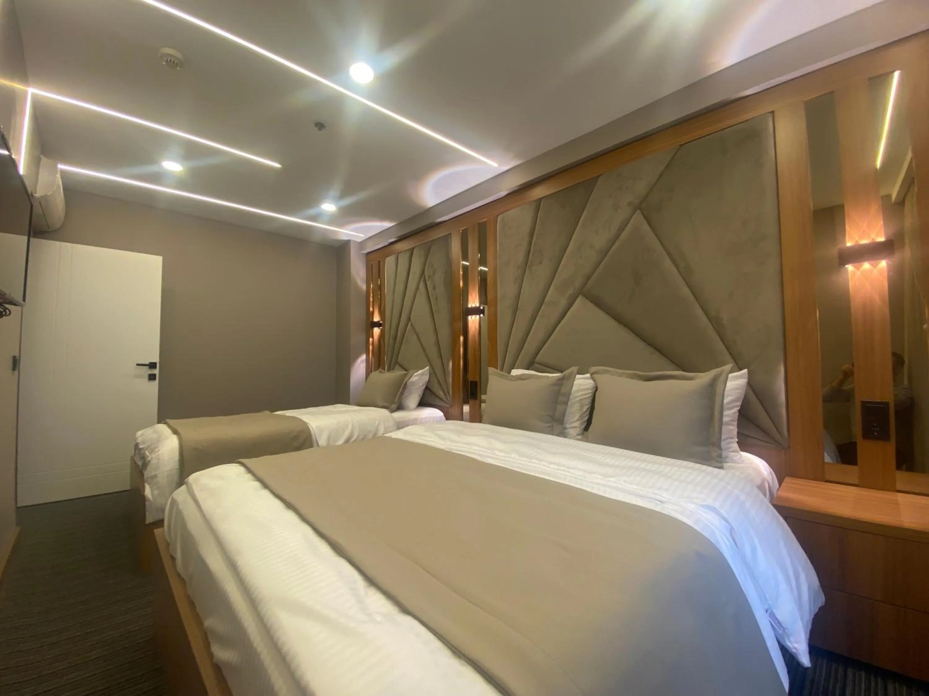 Photo of the whole room, Bed in Beşiktaş Vip inn Hotel & suites