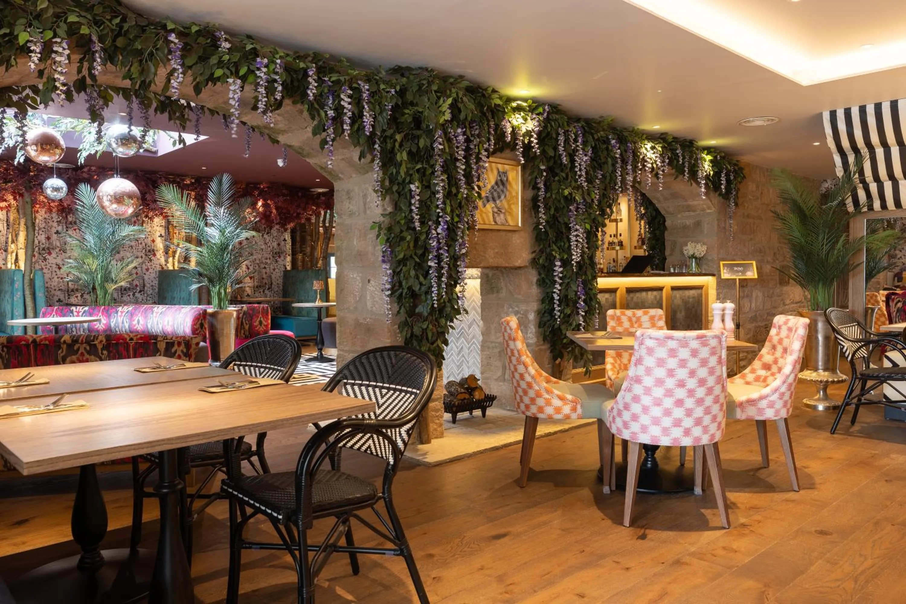 Restaurant/places to eat in The Tempus at Charlton Hall Estate