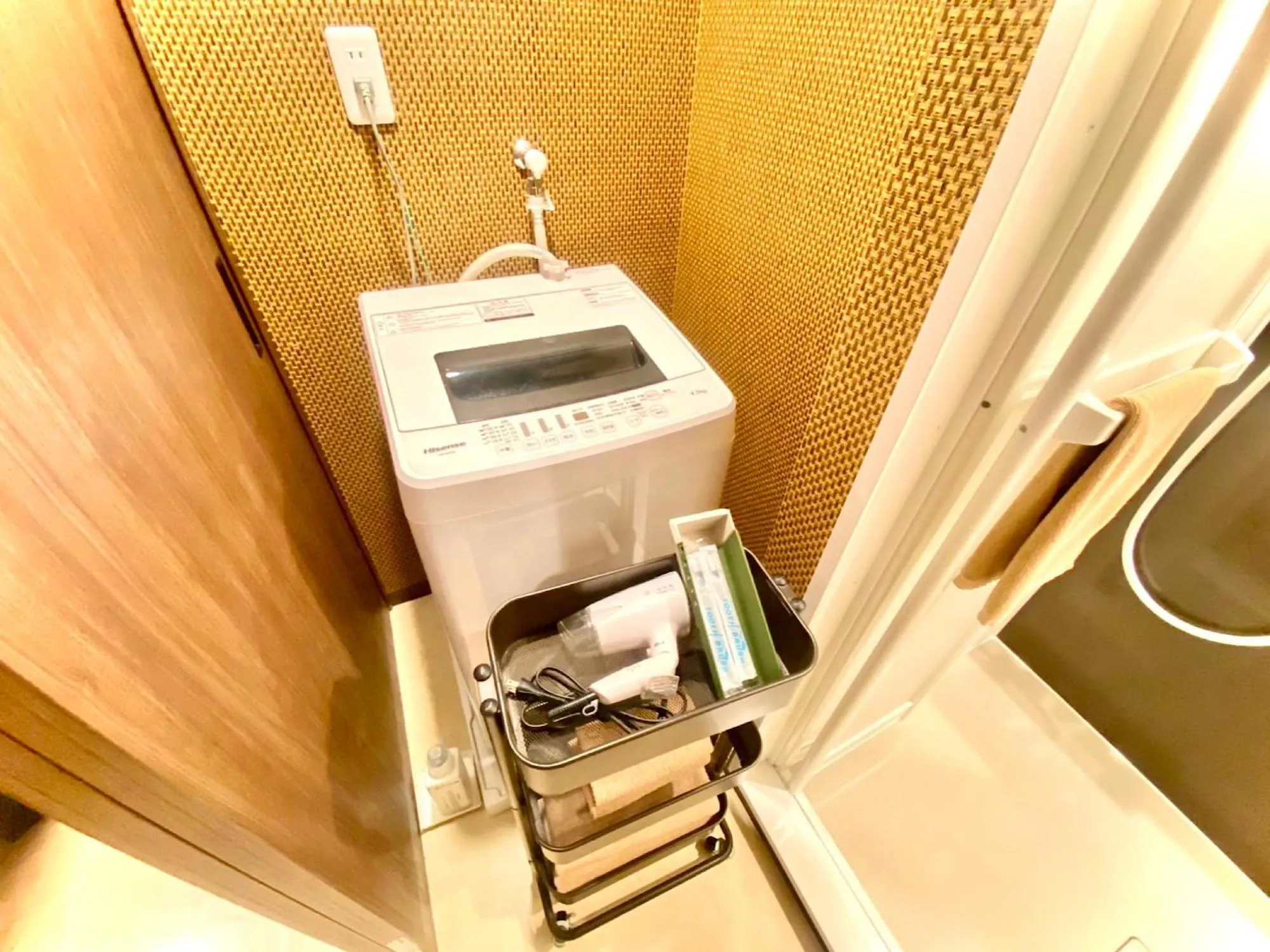 washing machine in Eternity APARTMENT HOTEL SHINAGAWA