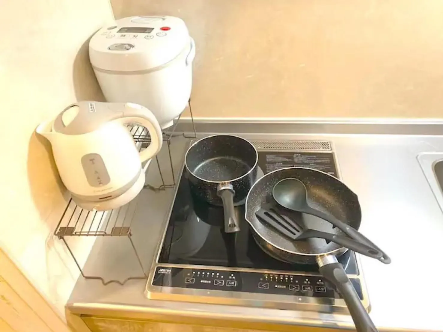 Kitchen or kitchenette in Eternity APARTMENT HOTEL SHINAGAWA