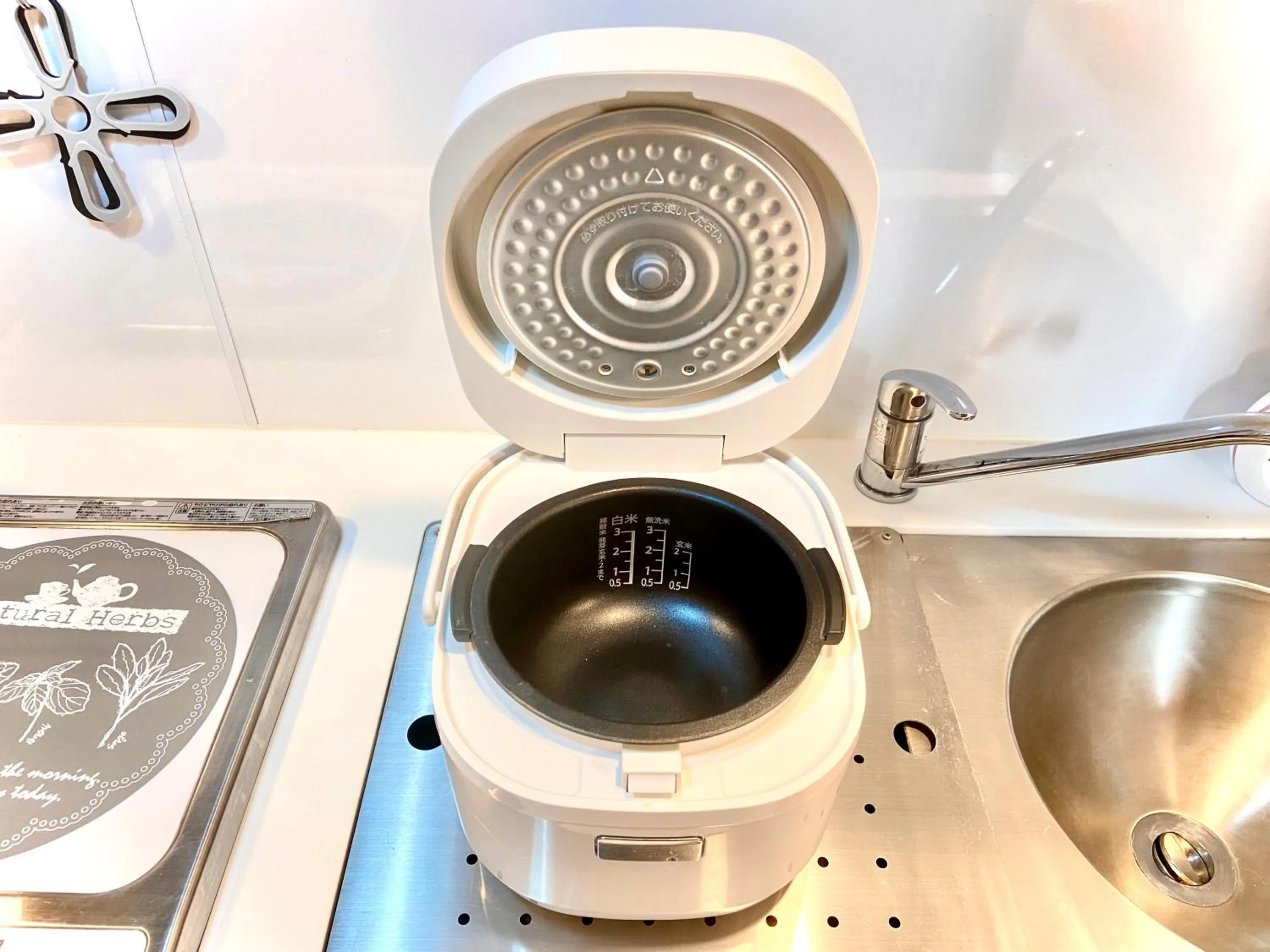 Kitchen or kitchenette in Eternity APARTMENT HOTEL SHINAGAWA