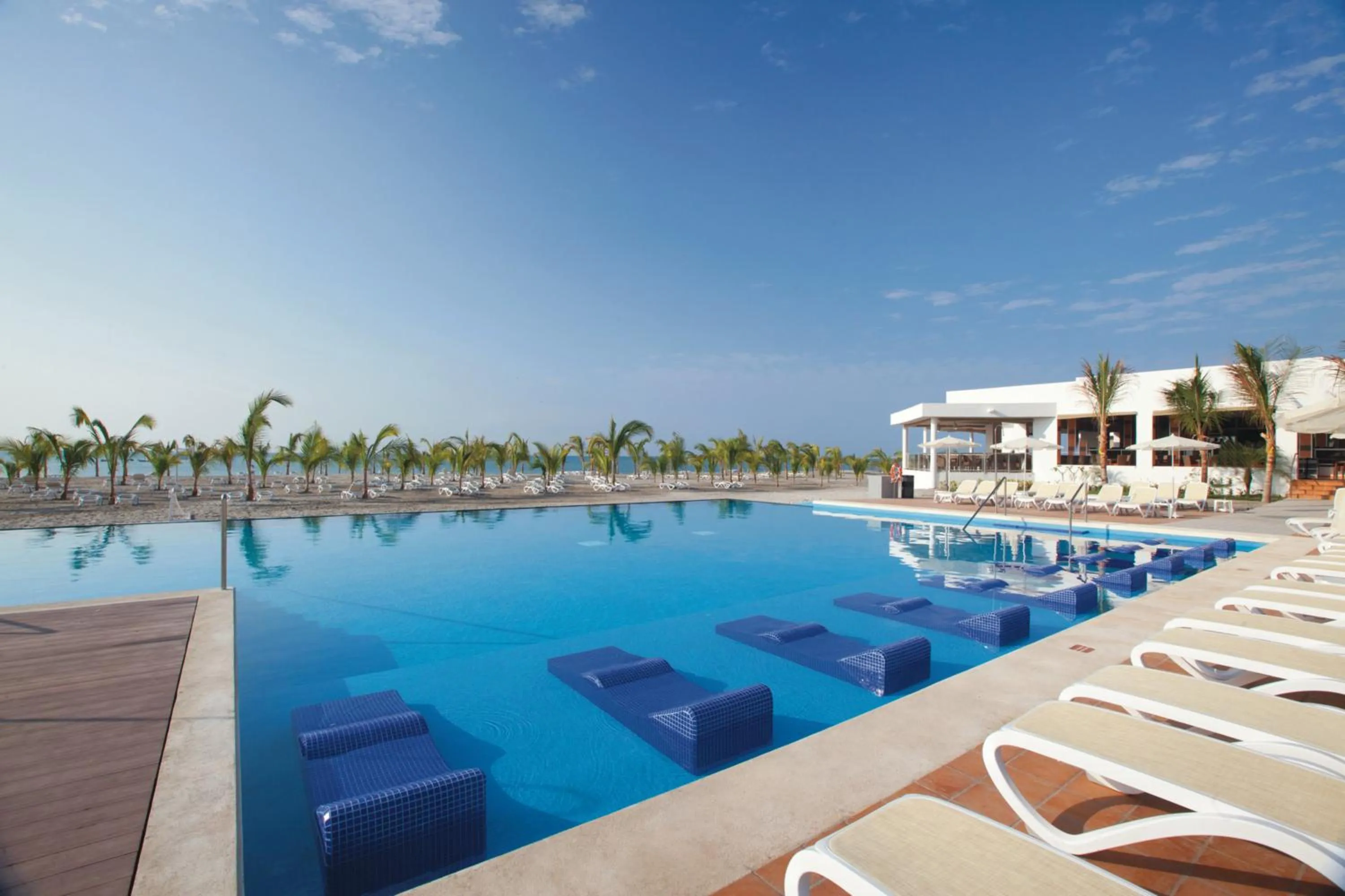 Swimming pool in Riu Playa Blanca - All Inclusive