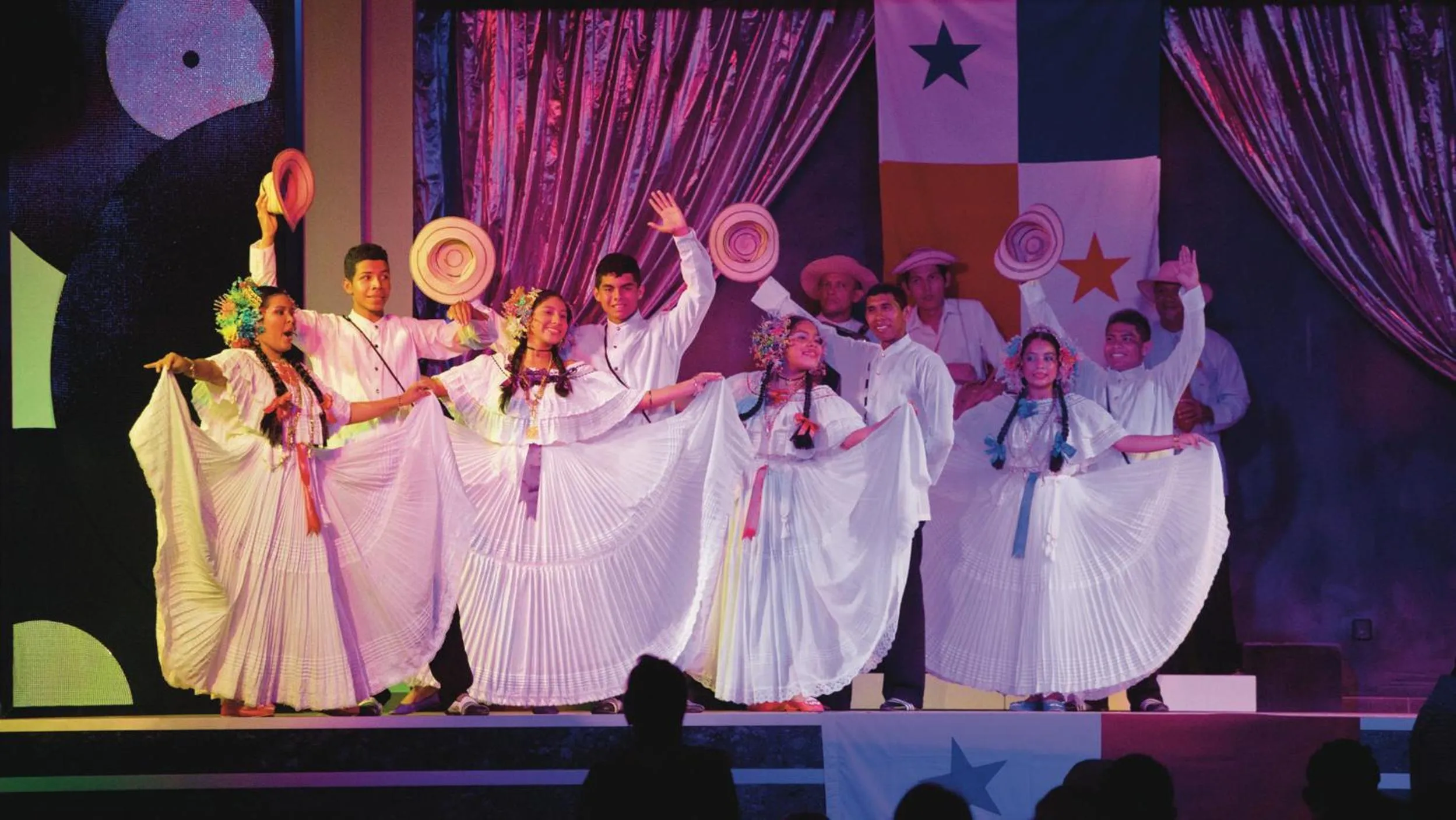 Evening entertainment in Riu Playa Blanca - All Inclusive