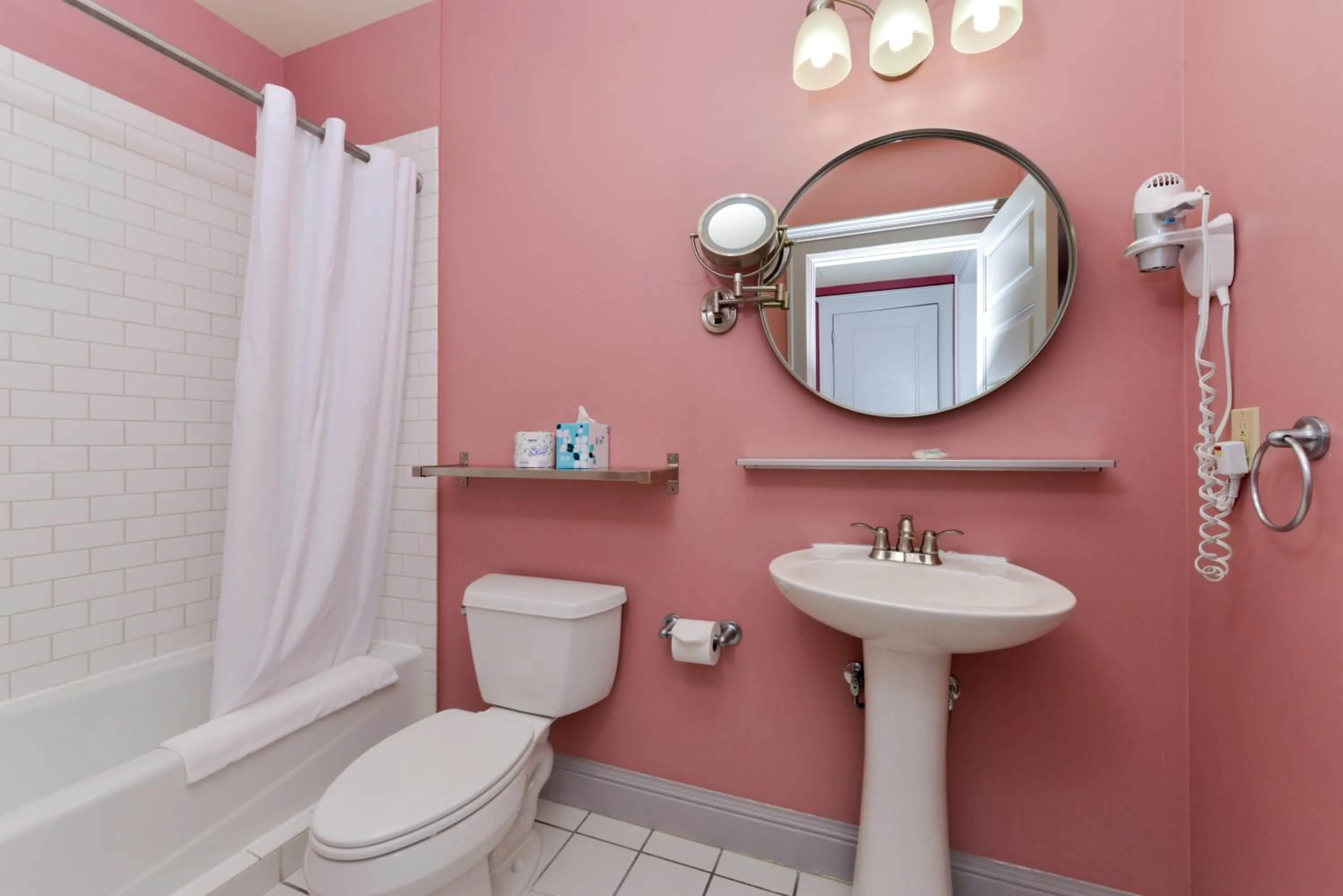 Bathroom in Montvale Hotel