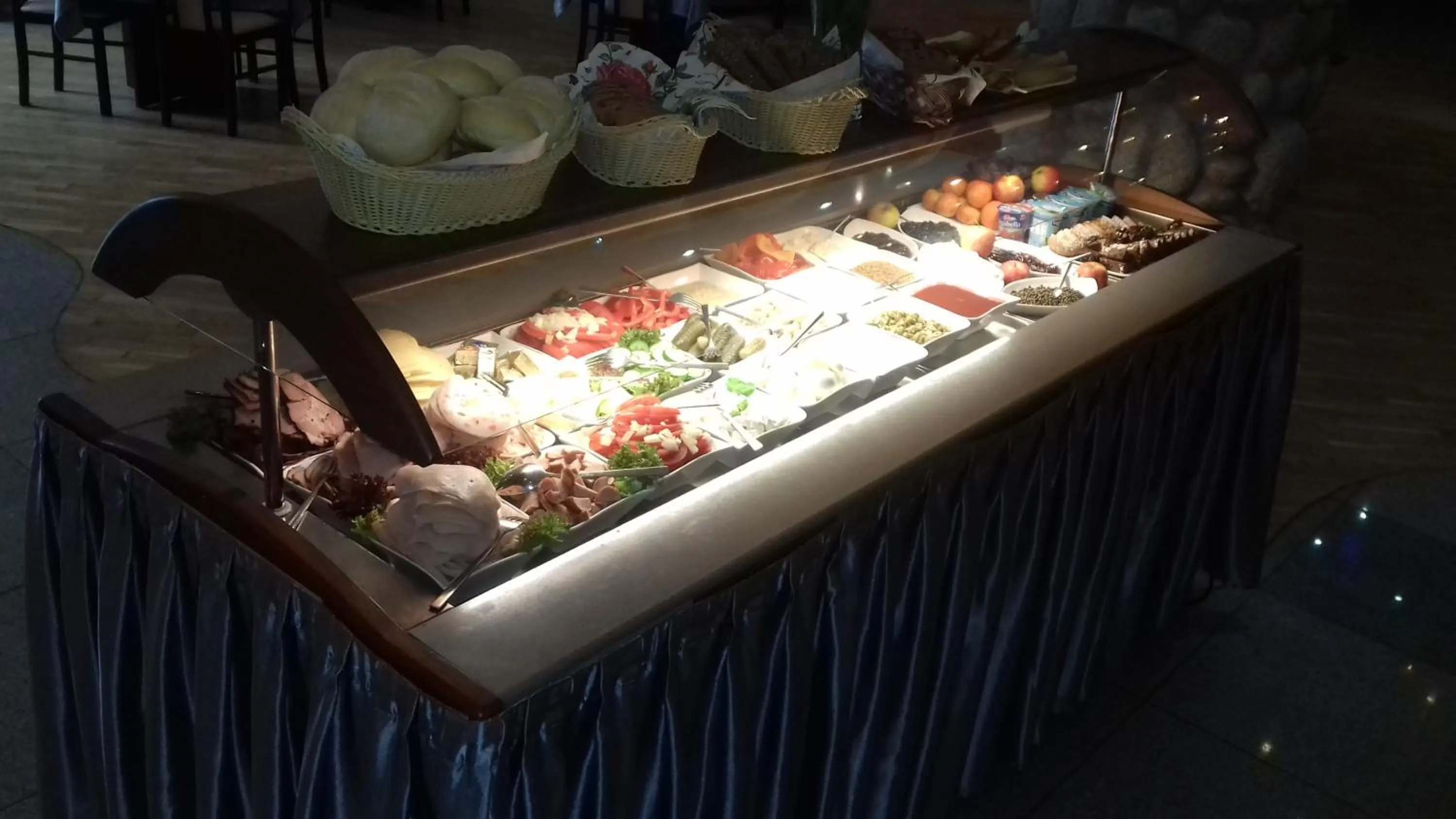 Buffet breakfast in Prymus